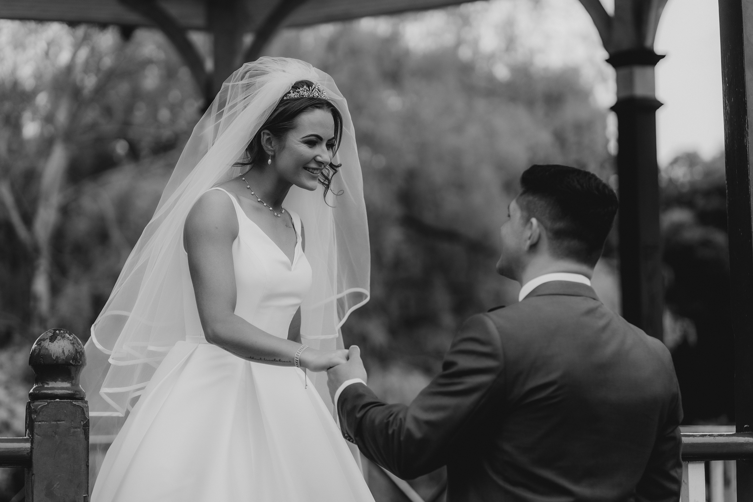 Megan & Oneias. Main