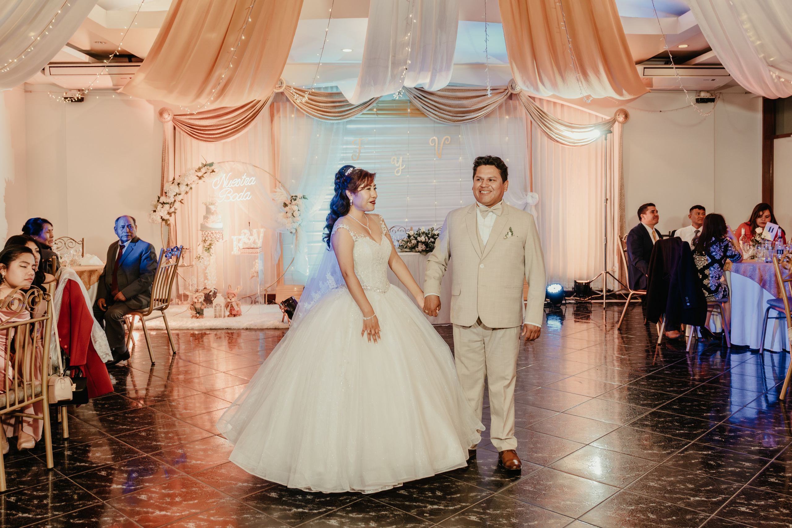 VANESSA + FRANKLIN BODA RELIGIOSA. Studio KVTA | Fotografía y Video de Bodas en Arequipa