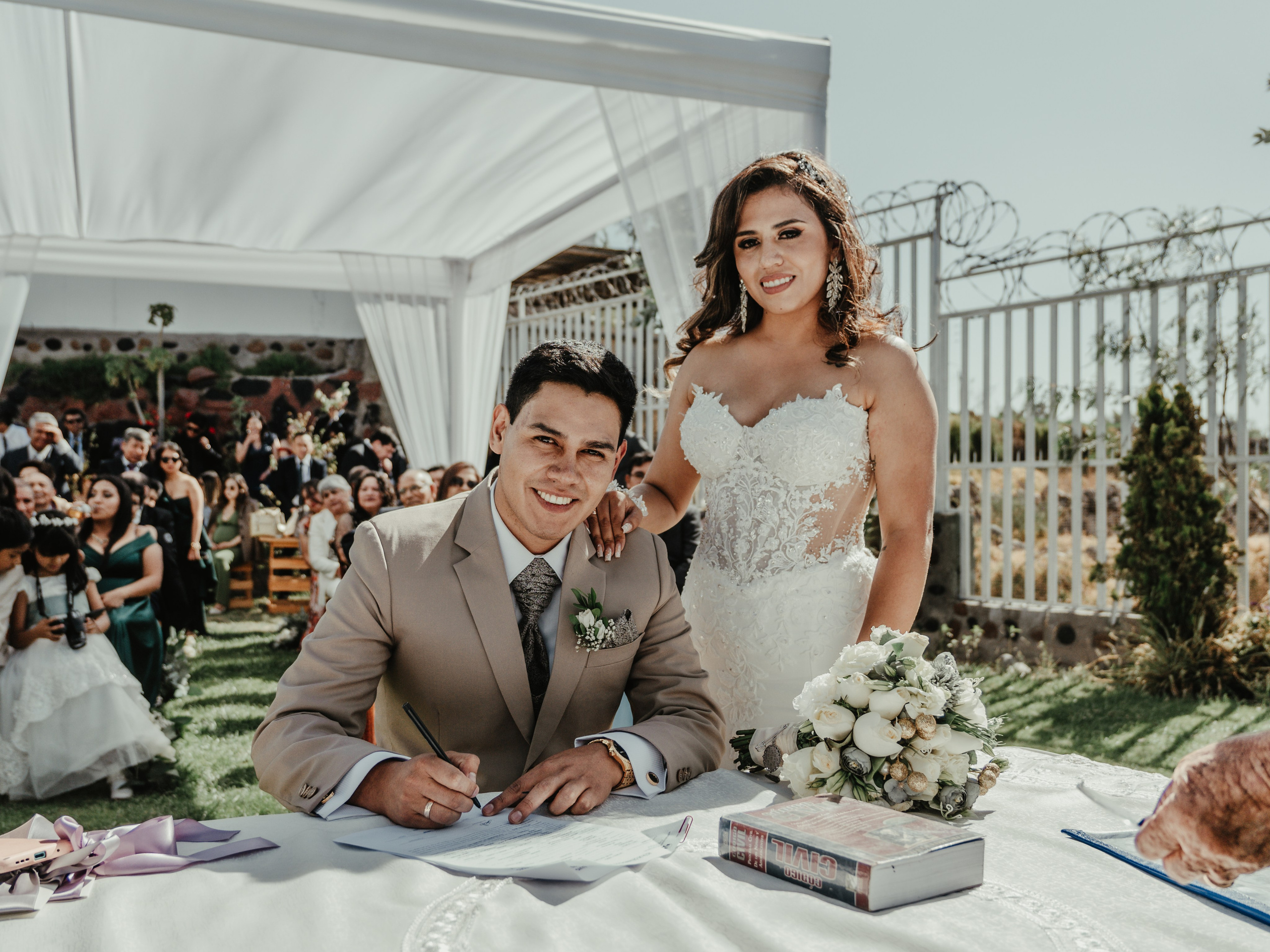 CARLA Y MARIO BODA RELIGIOSA. Studio KVTA | Fotografía y Video de Bodas en Arequipa