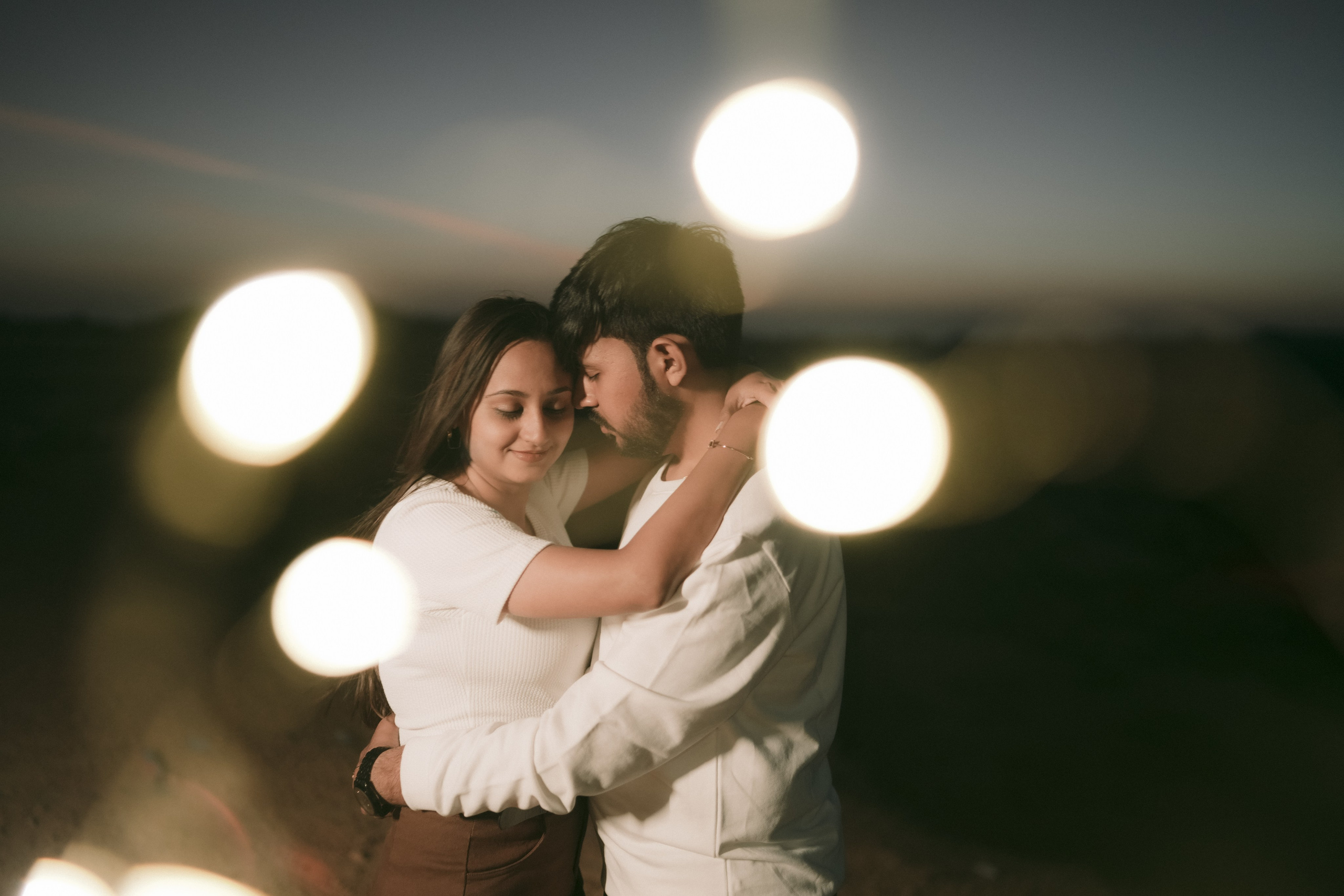 COUPLE SESSIONS. Love Emotions Weddings