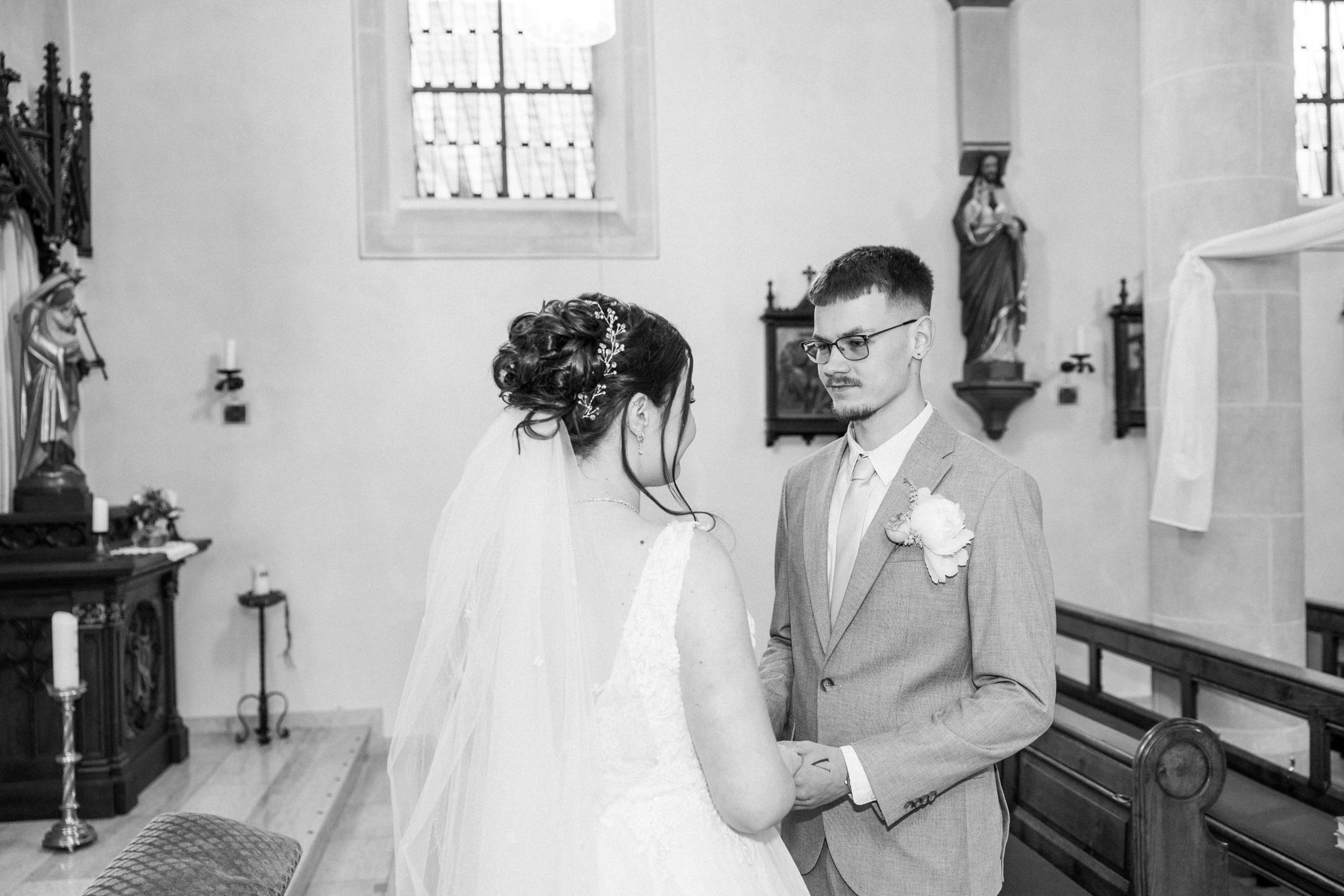 Kirchliche Trauung Salzkoten – Emotionale Hochzeitsfotos & Reportagen. Hochzeitsfotografin in Gütersloh | Authentische Hochzeitsreportagen | TK Photographie