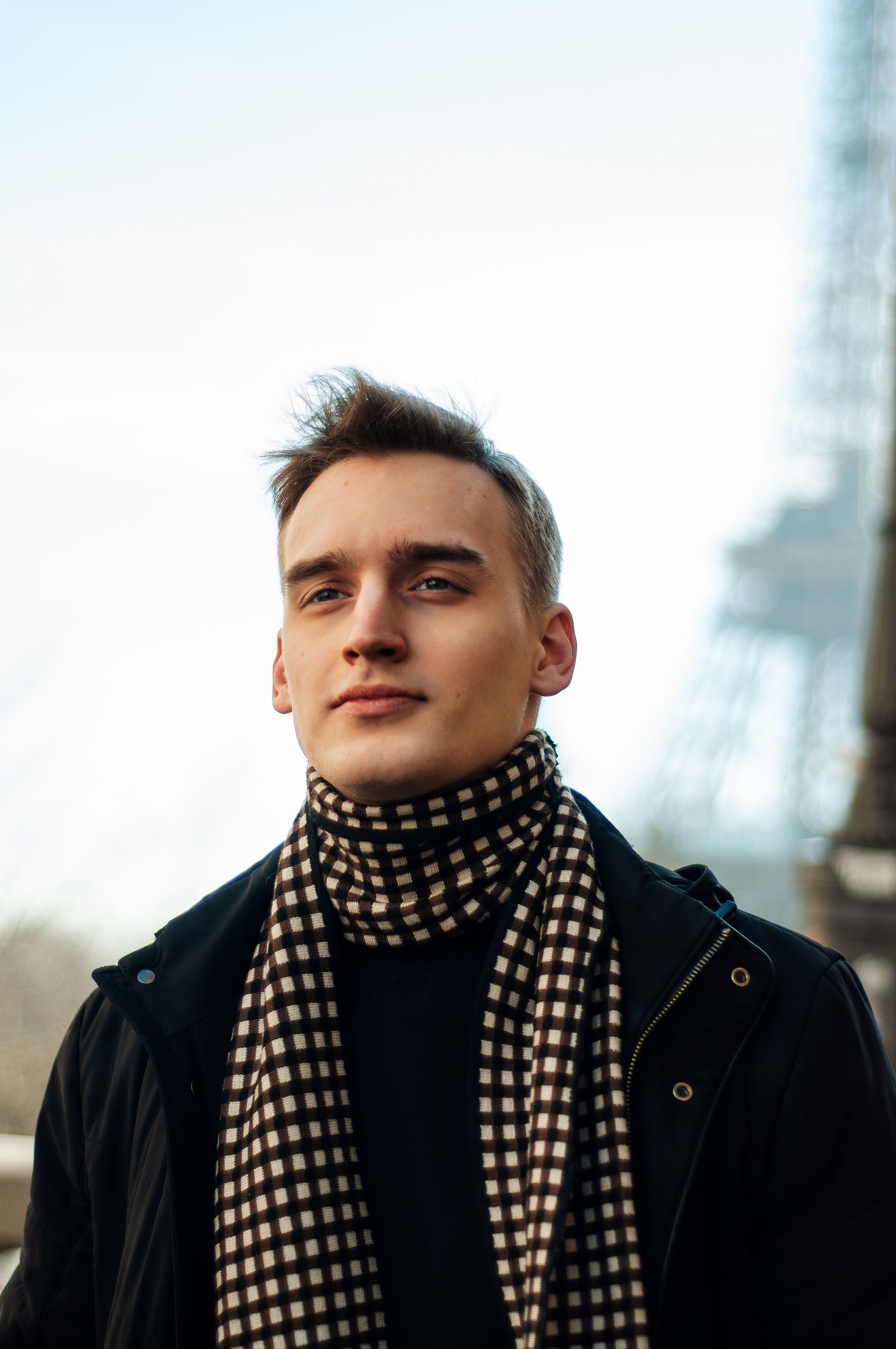 Мужская фотосессия у Эйфелевой башни. Фотограф в Париже Полина Осипова