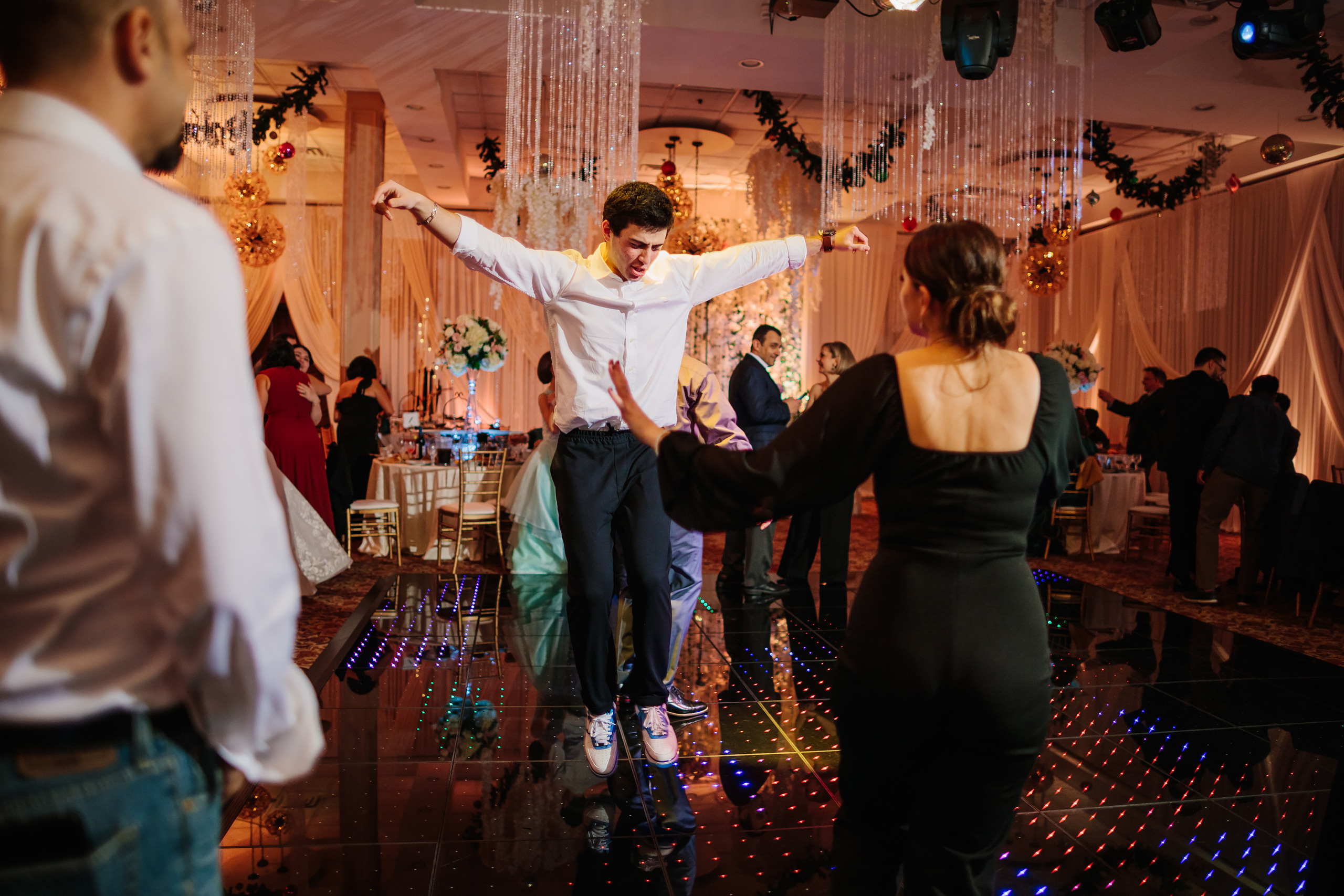 12.17.2021 Wedding. Wedding family event photographer in Chicago Nick Yushevich