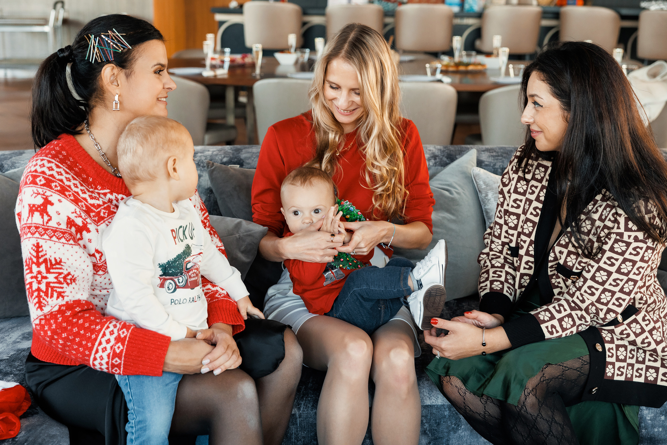 12192021 Christmas Photoshoot. Wedding family event photographer in Chicago Nick Yushevich