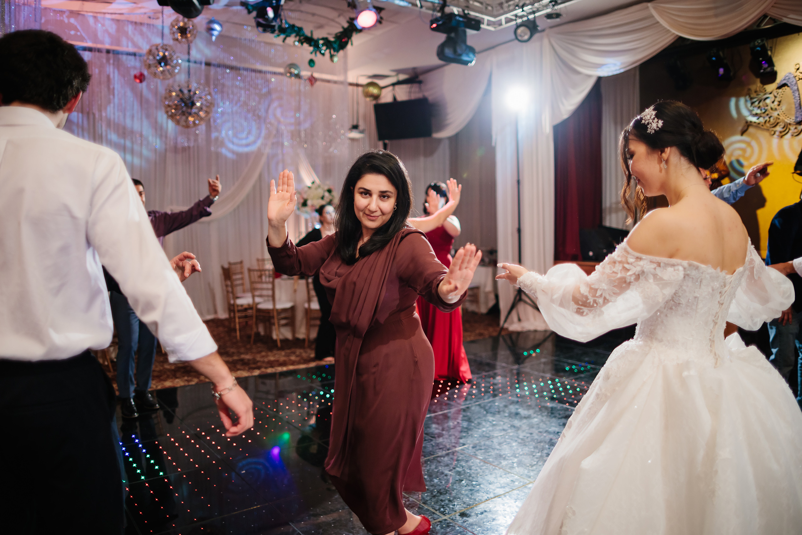 12.17.2021 Wedding. Wedding family event photographer in Chicago Nick Yushevich