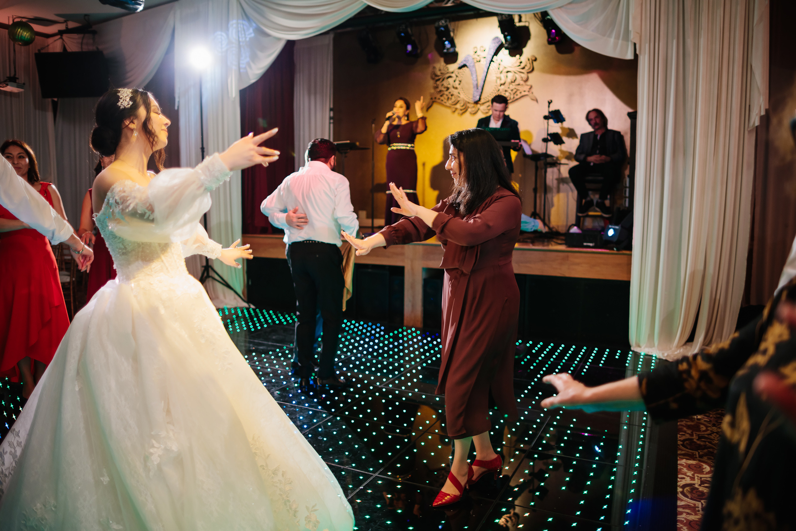 12.17.2021 Wedding. Wedding family event photographer in Chicago Nick Yushevich