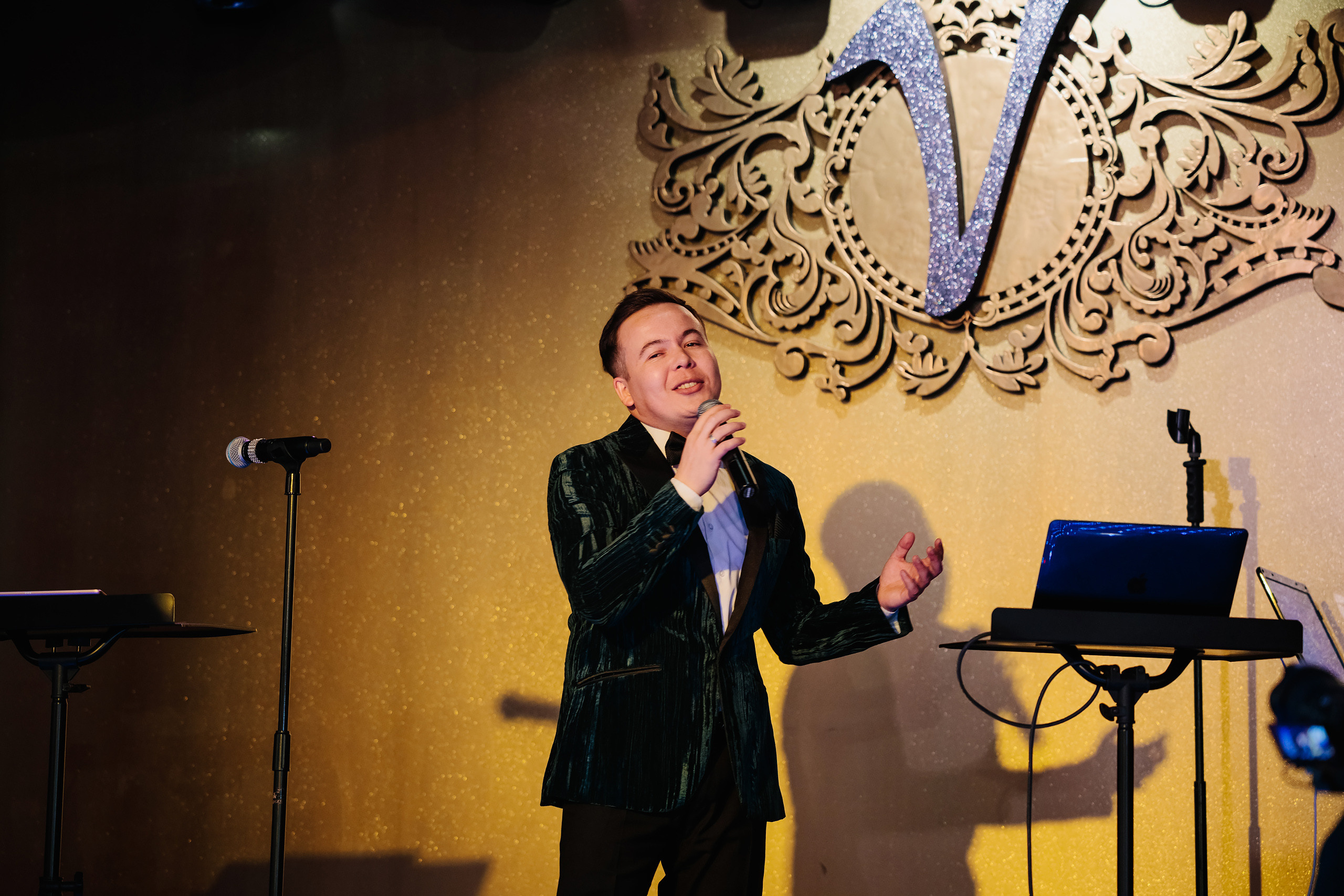 12.17.2021 Wedding. Wedding family event photographer in Chicago Nick Yushevich