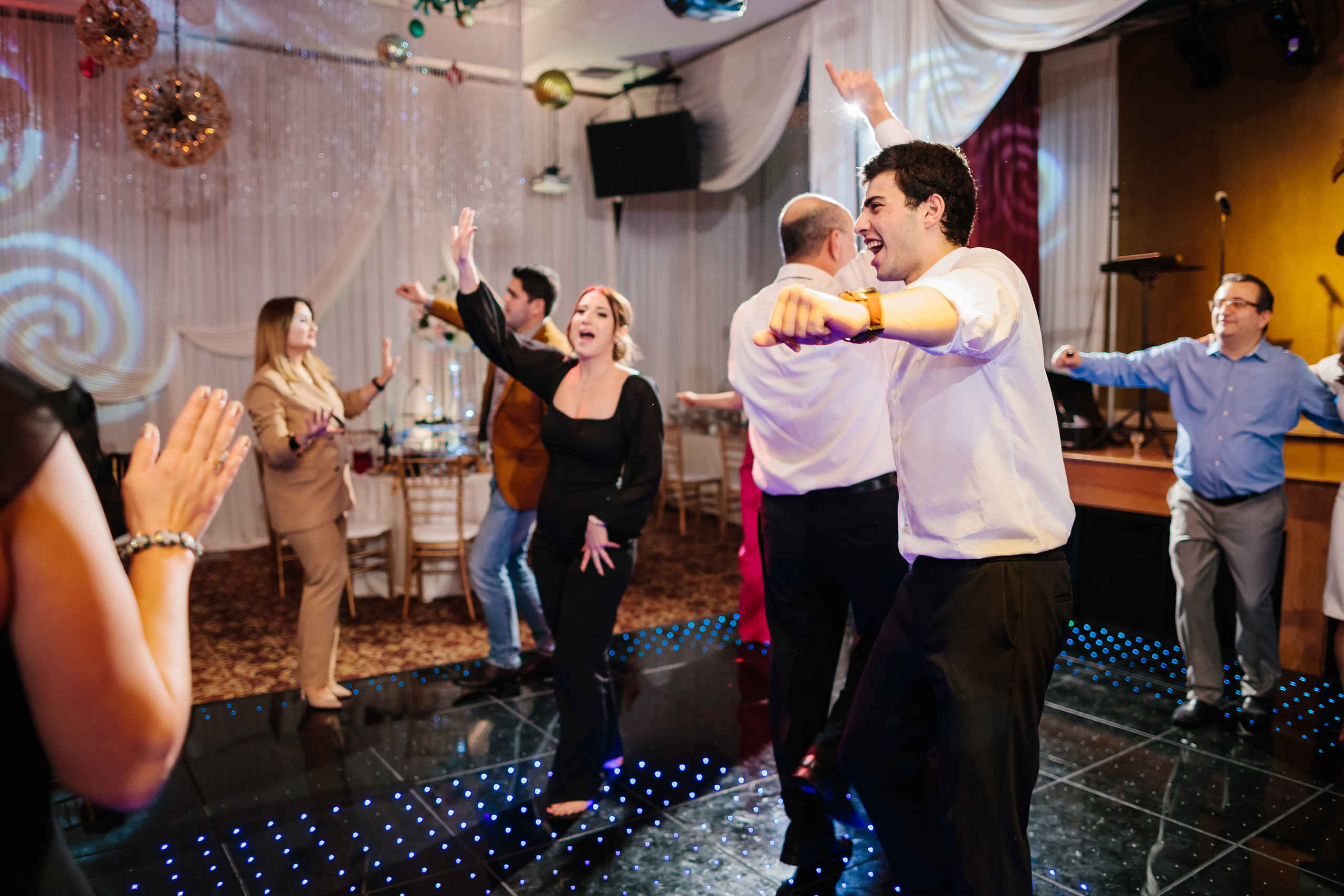 12.17.2021 Wedding. Wedding family event photographer in Chicago Nick Yushevich