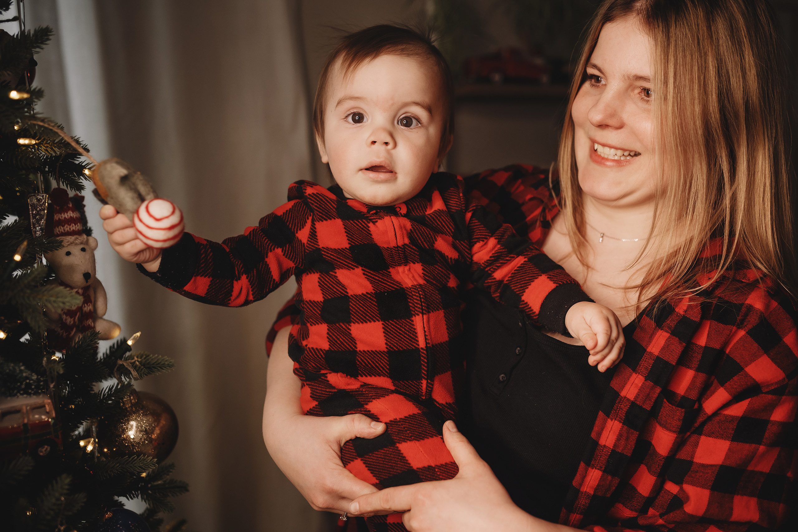 01302022 Christmas Photoshoot. Wedding family event photographer in Chicago Nick Yushevich