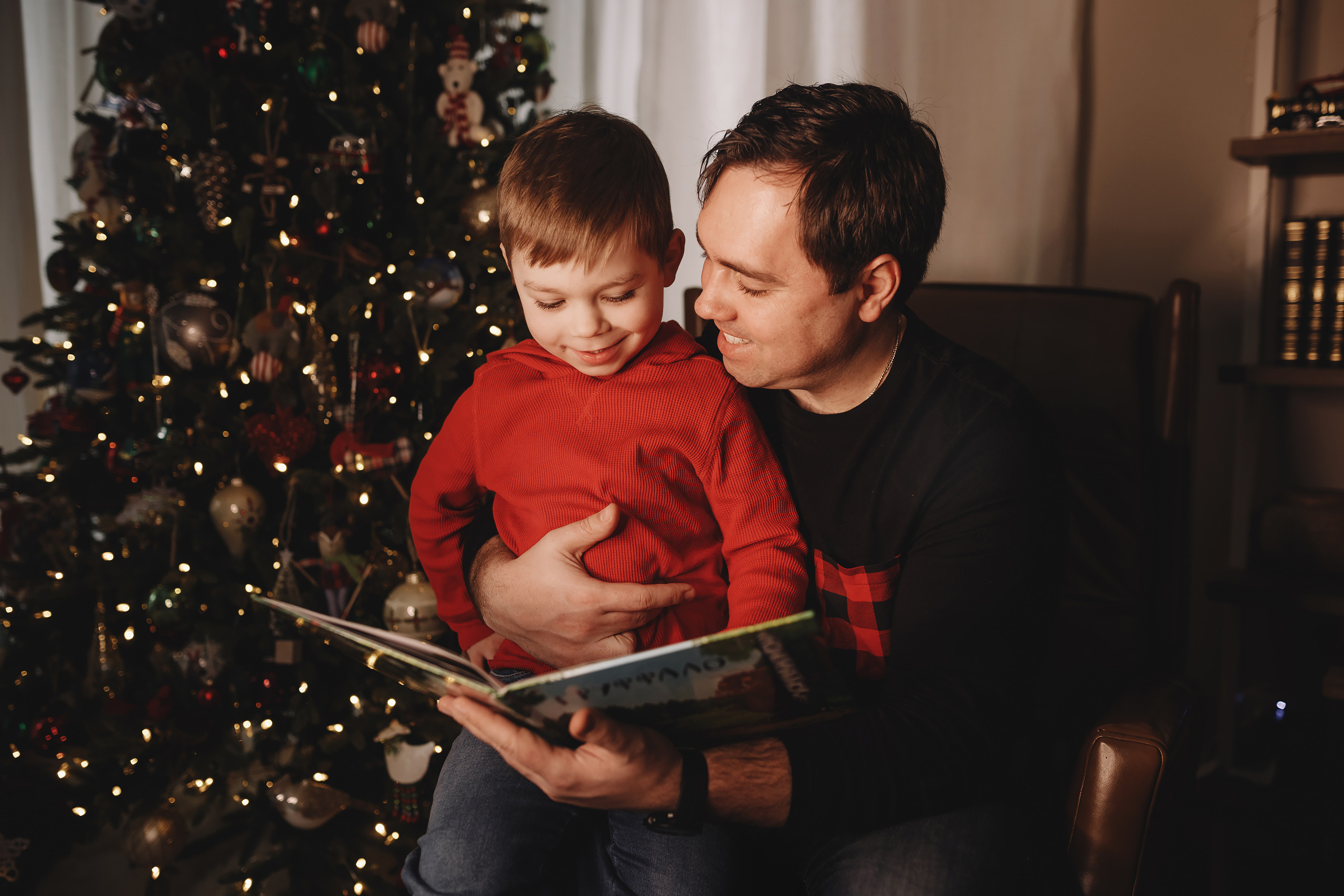 01302022 Christmas Photoshoot. Wedding family event photographer in Chicago Nick Yushevich