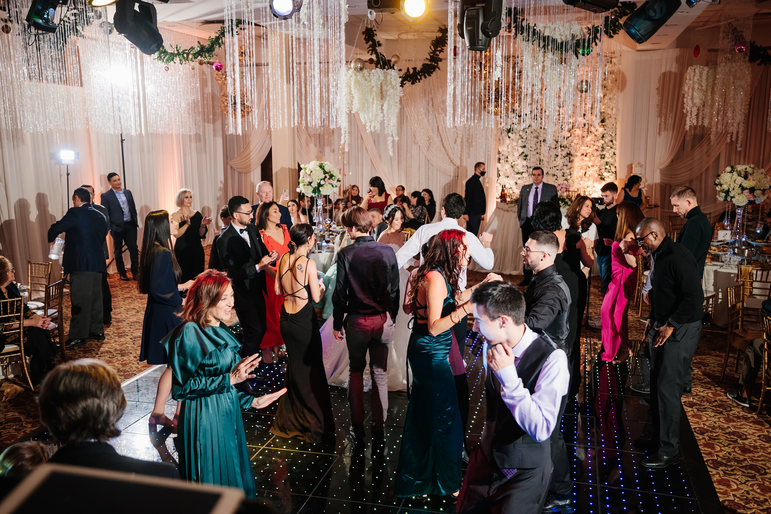 12.17.2021 Wedding. Wedding family event photographer in Chicago Nick Yushevich