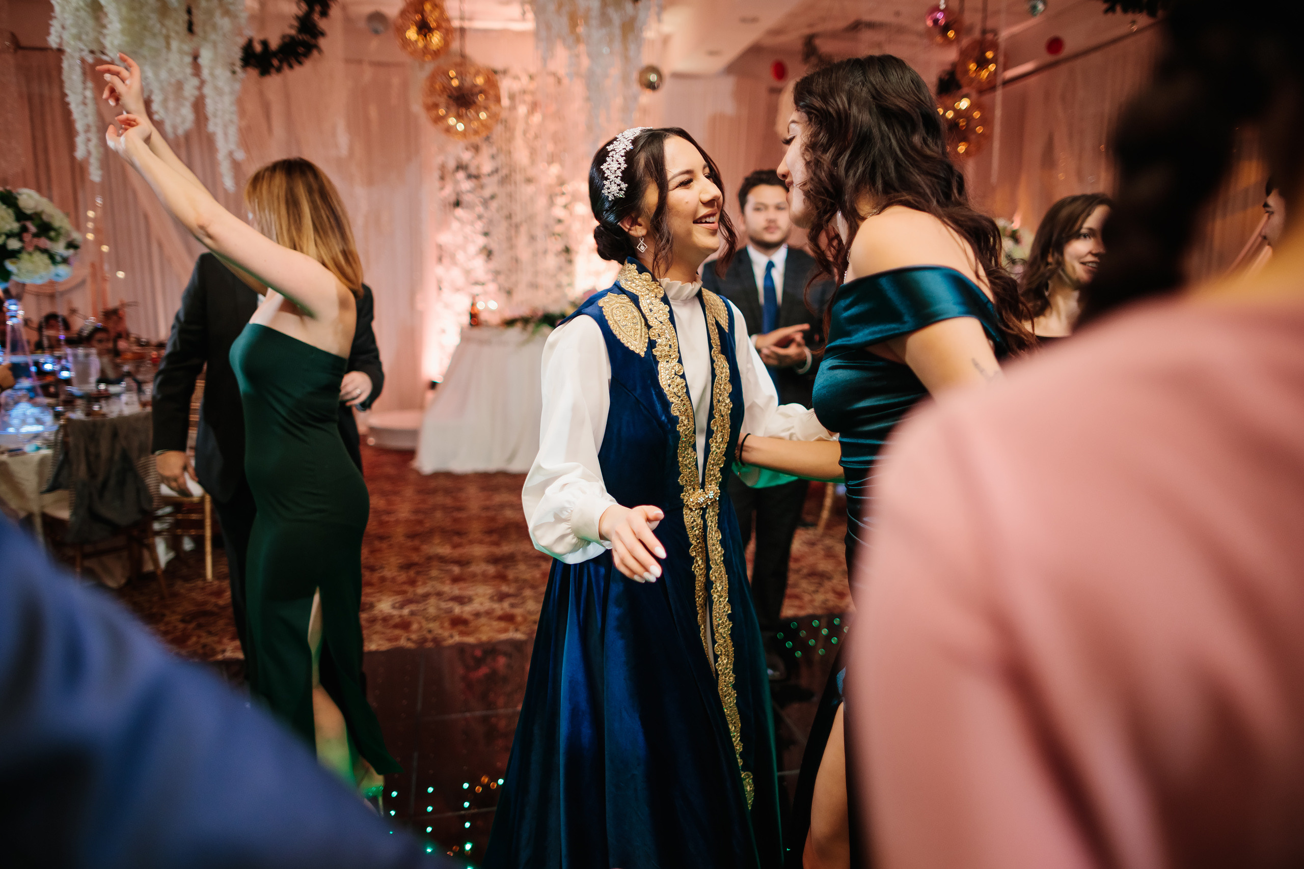 12.17.2021 Wedding. Wedding family event photographer in Chicago Nick Yushevich