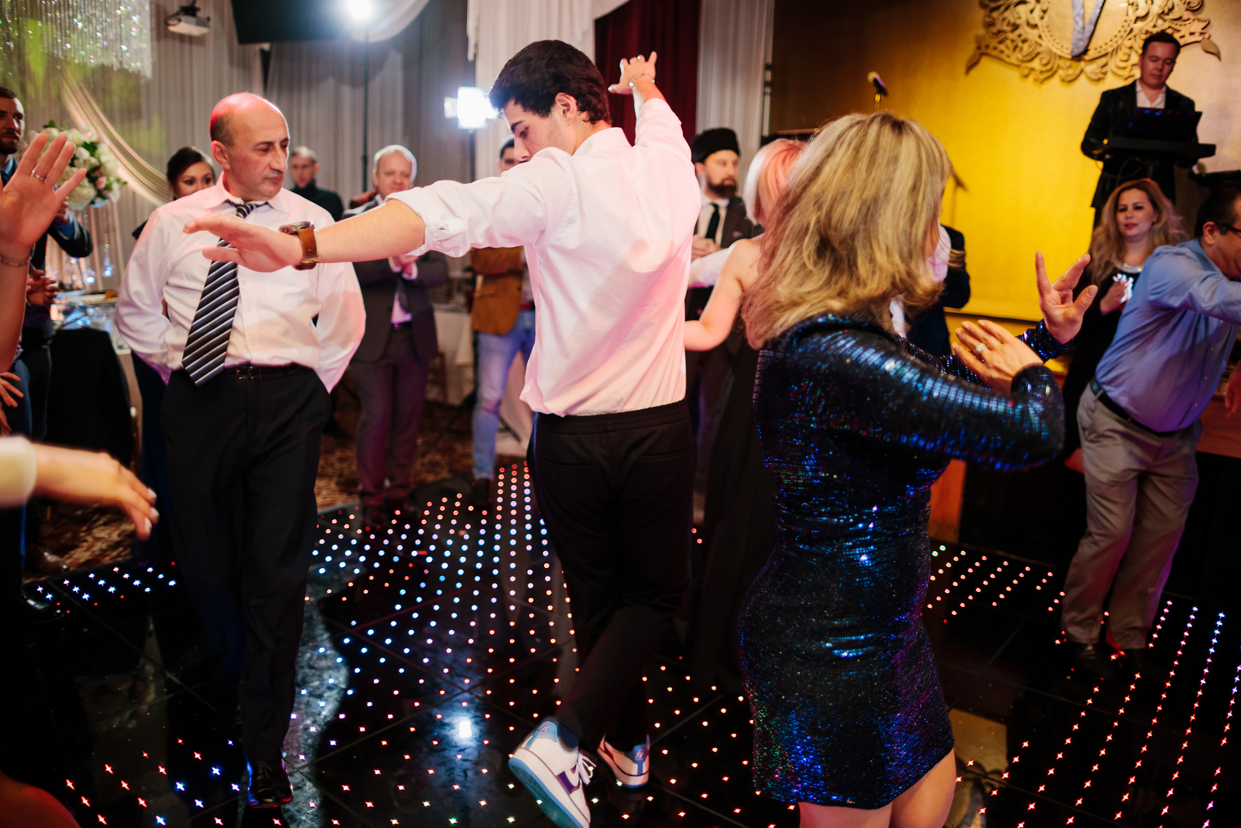 12.17.2021 Wedding. Wedding family event photographer in Chicago Nick Yushevich