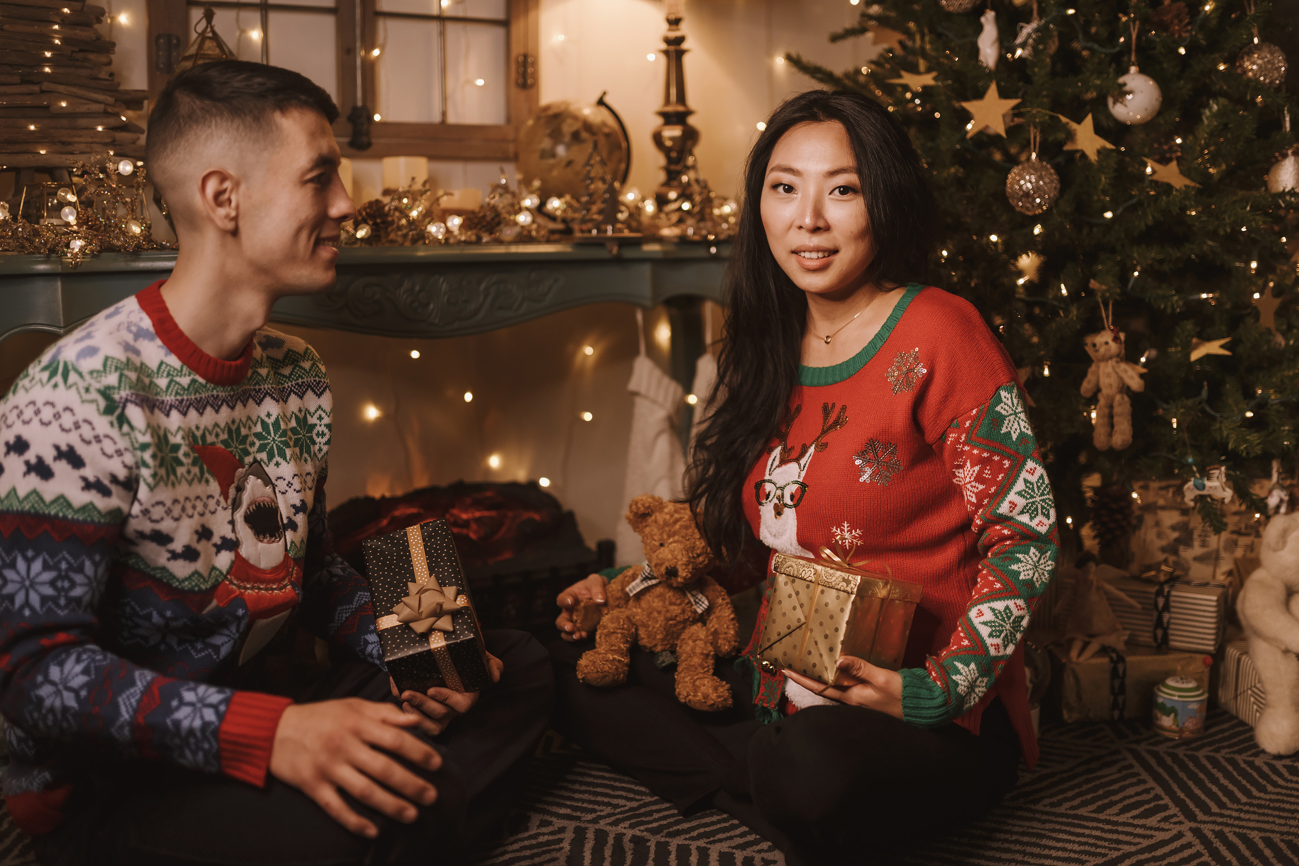 12192021 Christmas Photoshoot 16. Wedding family event photographer in Chicago Nick Yushevich