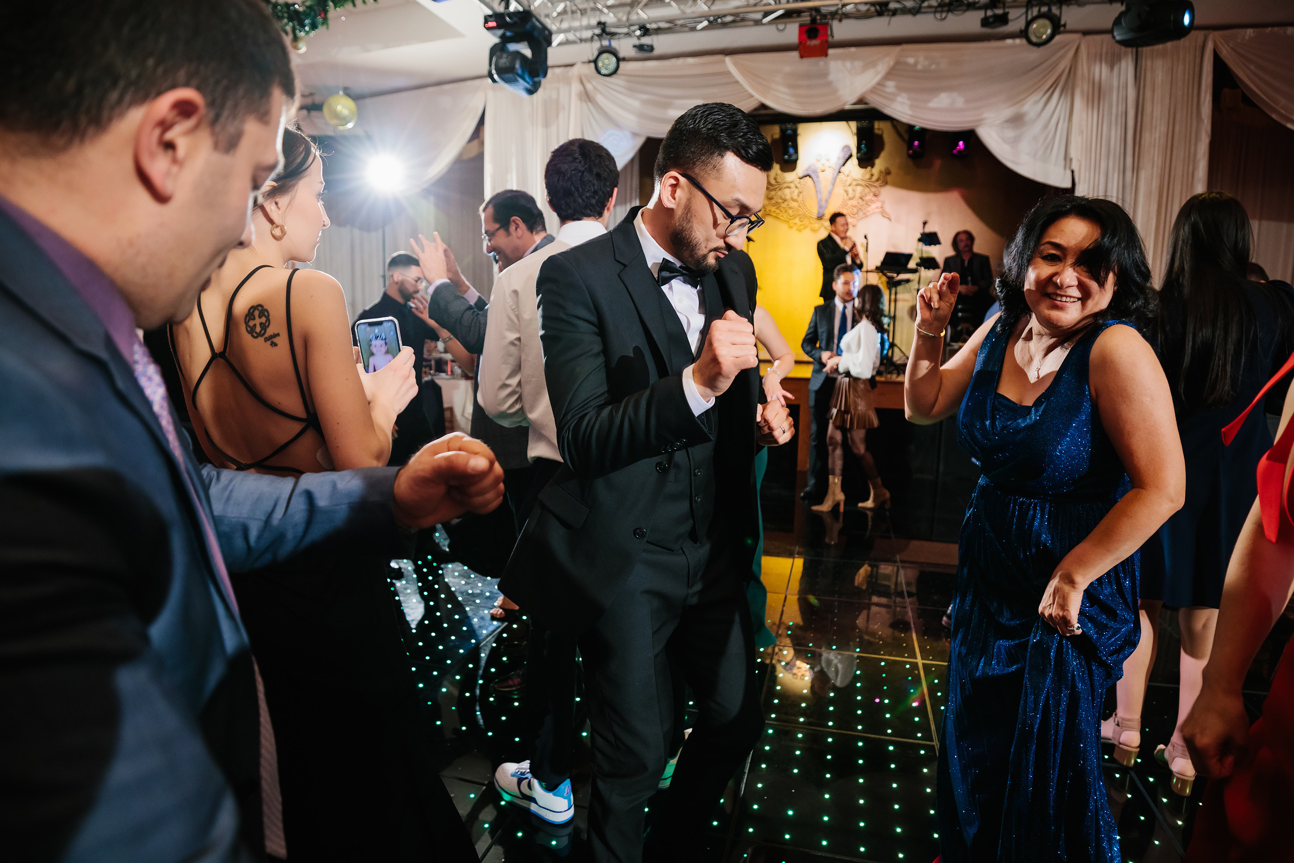 12.17.2021 Wedding. Wedding family event photographer in Chicago Nick Yushevich