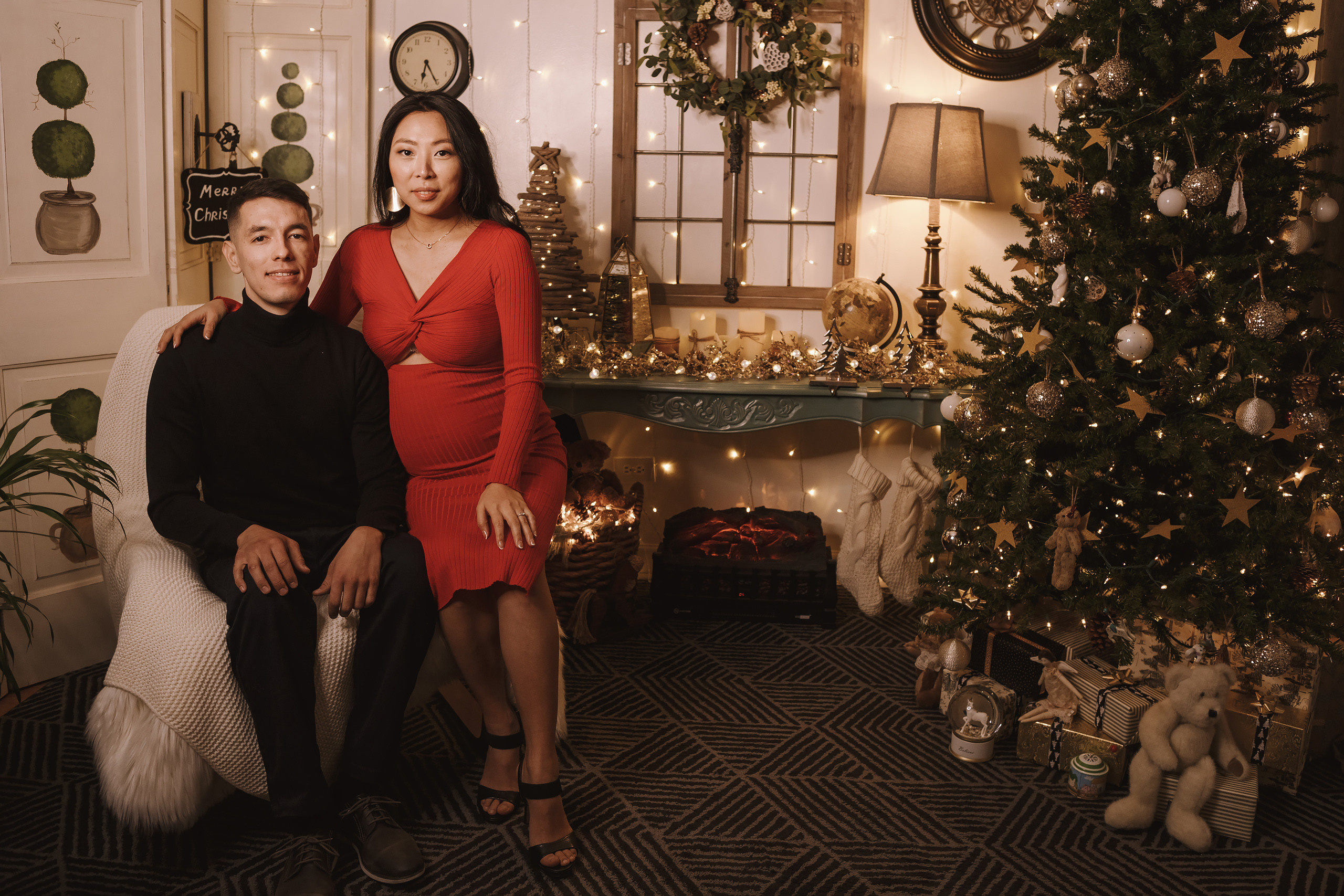 12192021 Christmas Photoshoot 16. Wedding family event photographer in Chicago Nick Yushevich