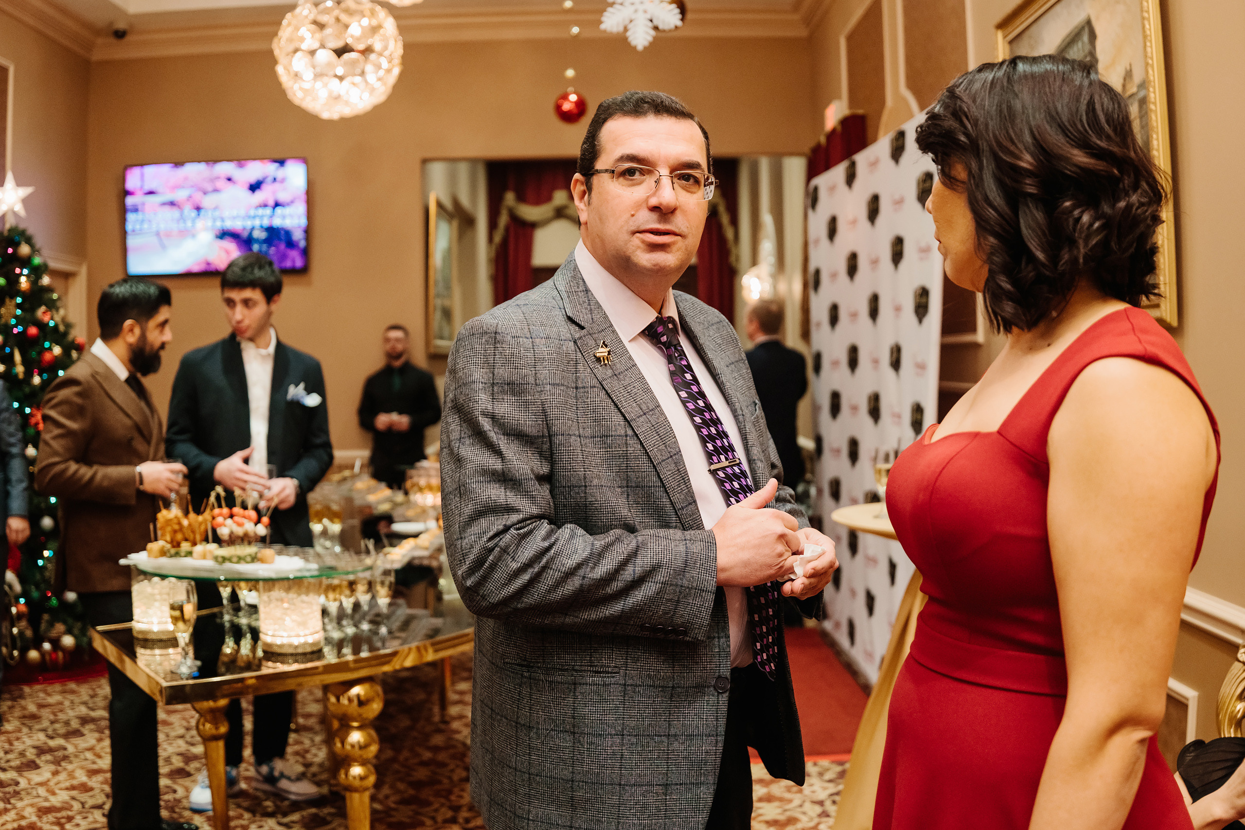 12.17.2021 Wedding. Wedding family event photographer in Chicago Nick Yushevich