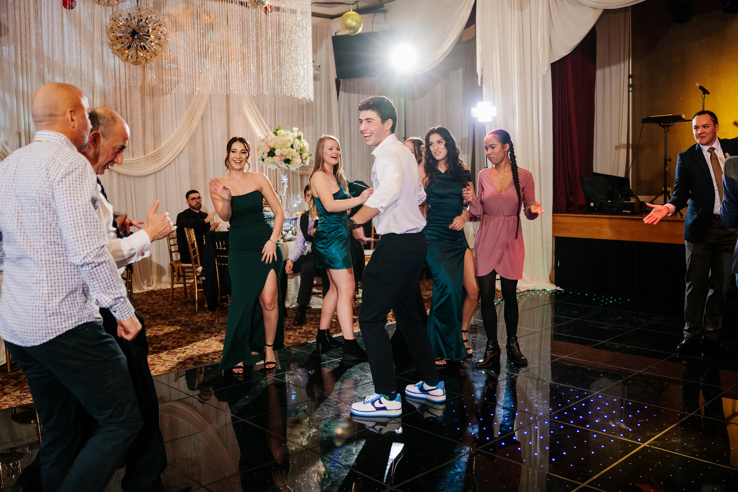 12.17.2021 Wedding. Wedding family event photographer in Chicago Nick Yushevich