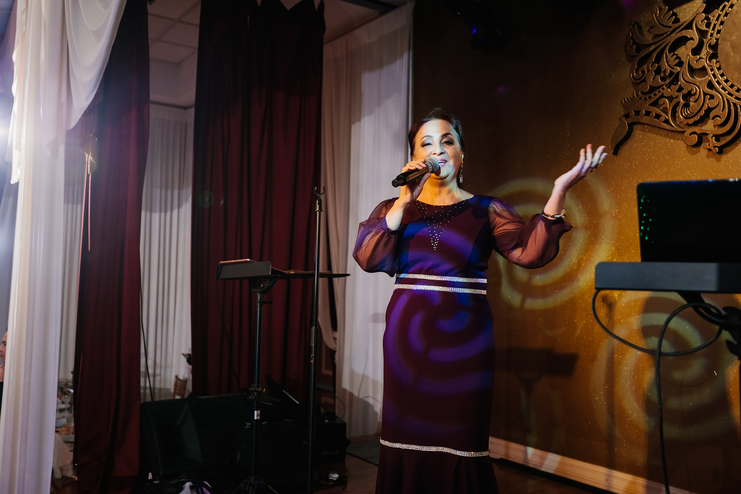 12.17.2021 Wedding. Wedding family event photographer in Chicago Nick Yushevich