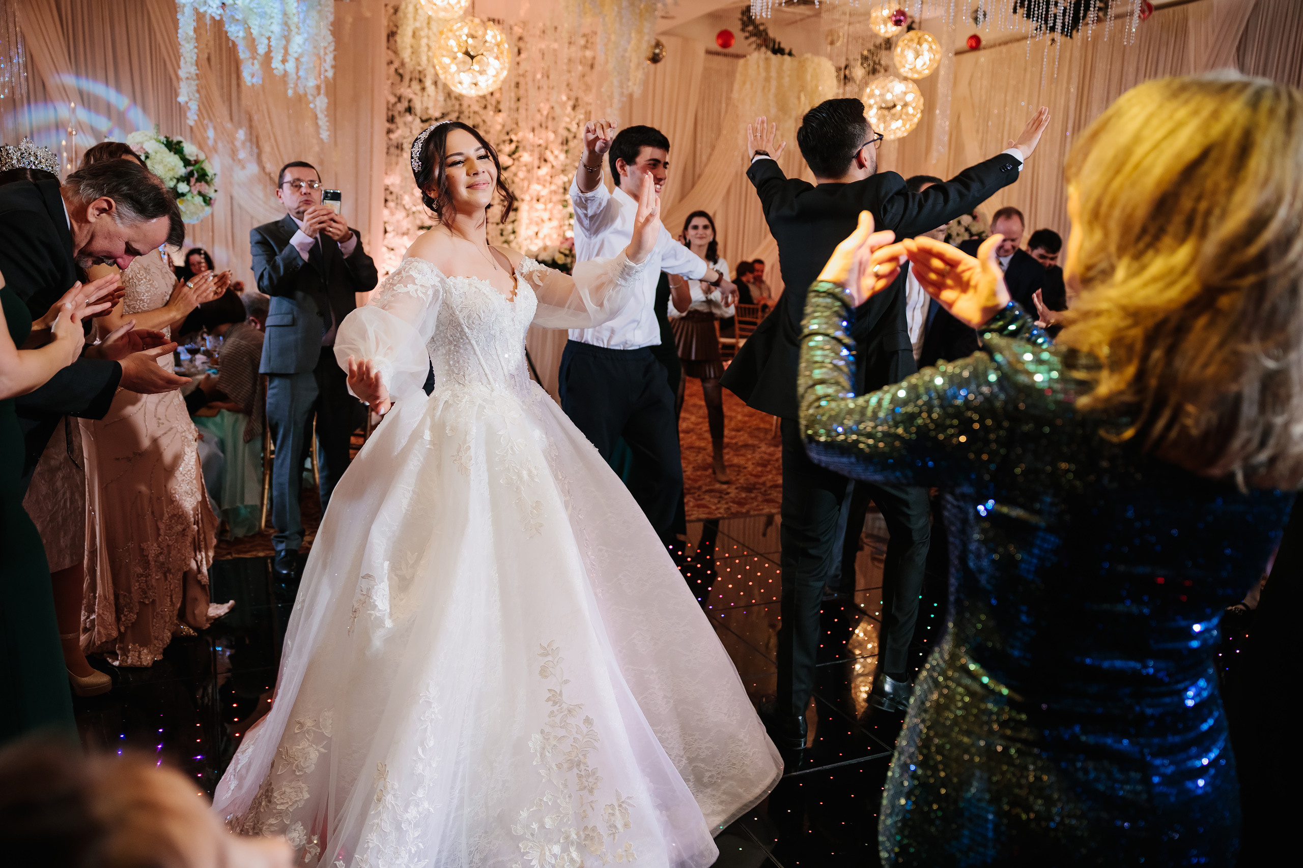 12.17.2021 Wedding. Wedding family event photographer in Chicago Nick Yushevich