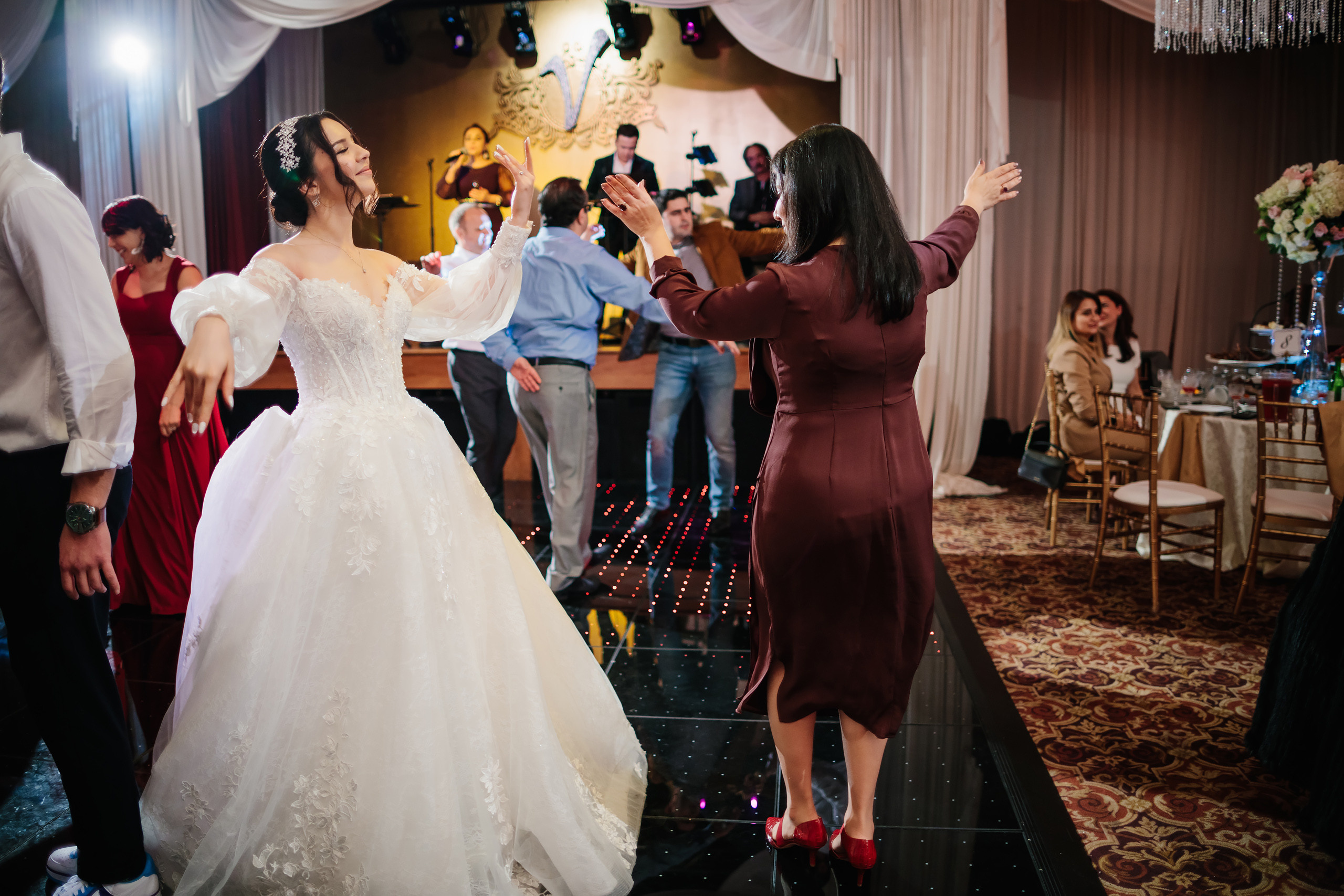 12.17.2021 Wedding. Wedding family event photographer in Chicago Nick Yushevich