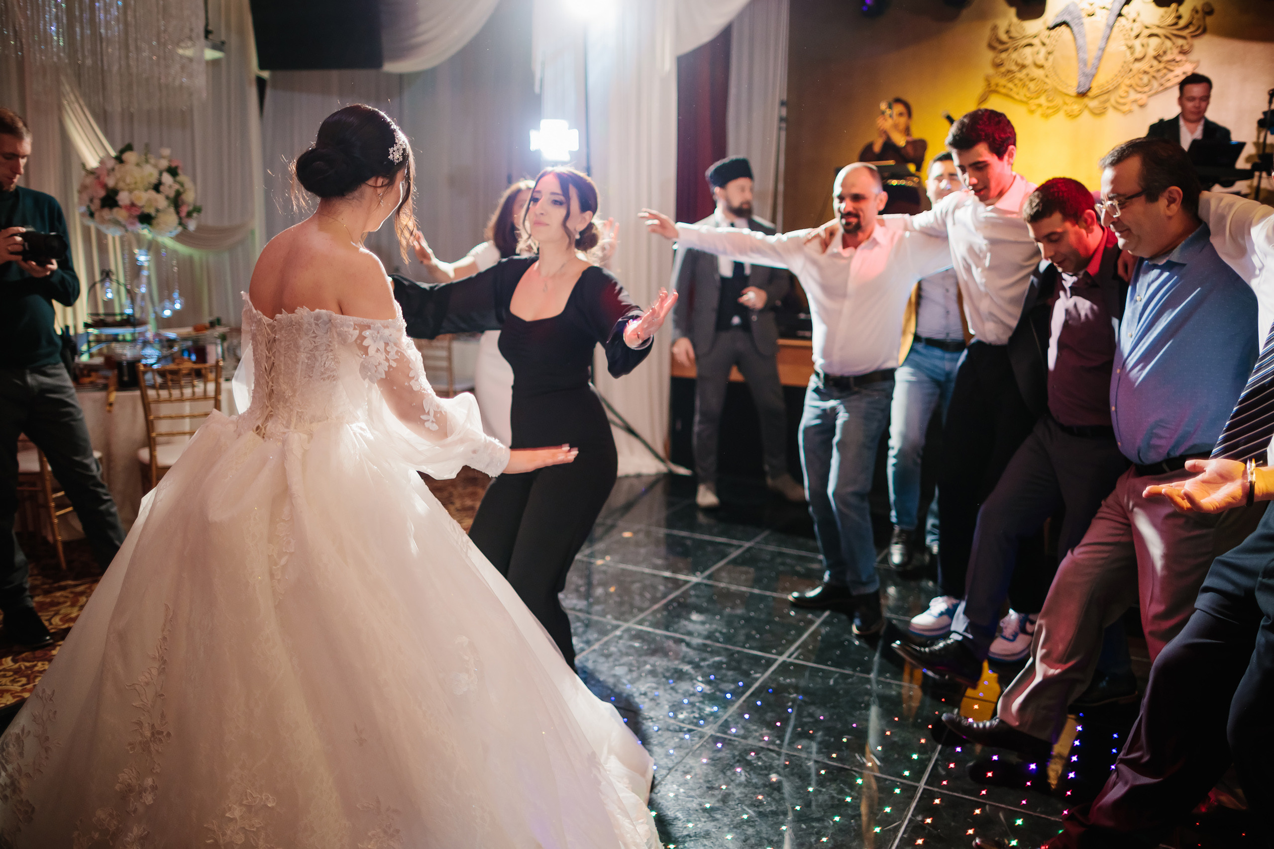 12.17.2021 Wedding. Wedding family event photographer in Chicago Nick Yushevich