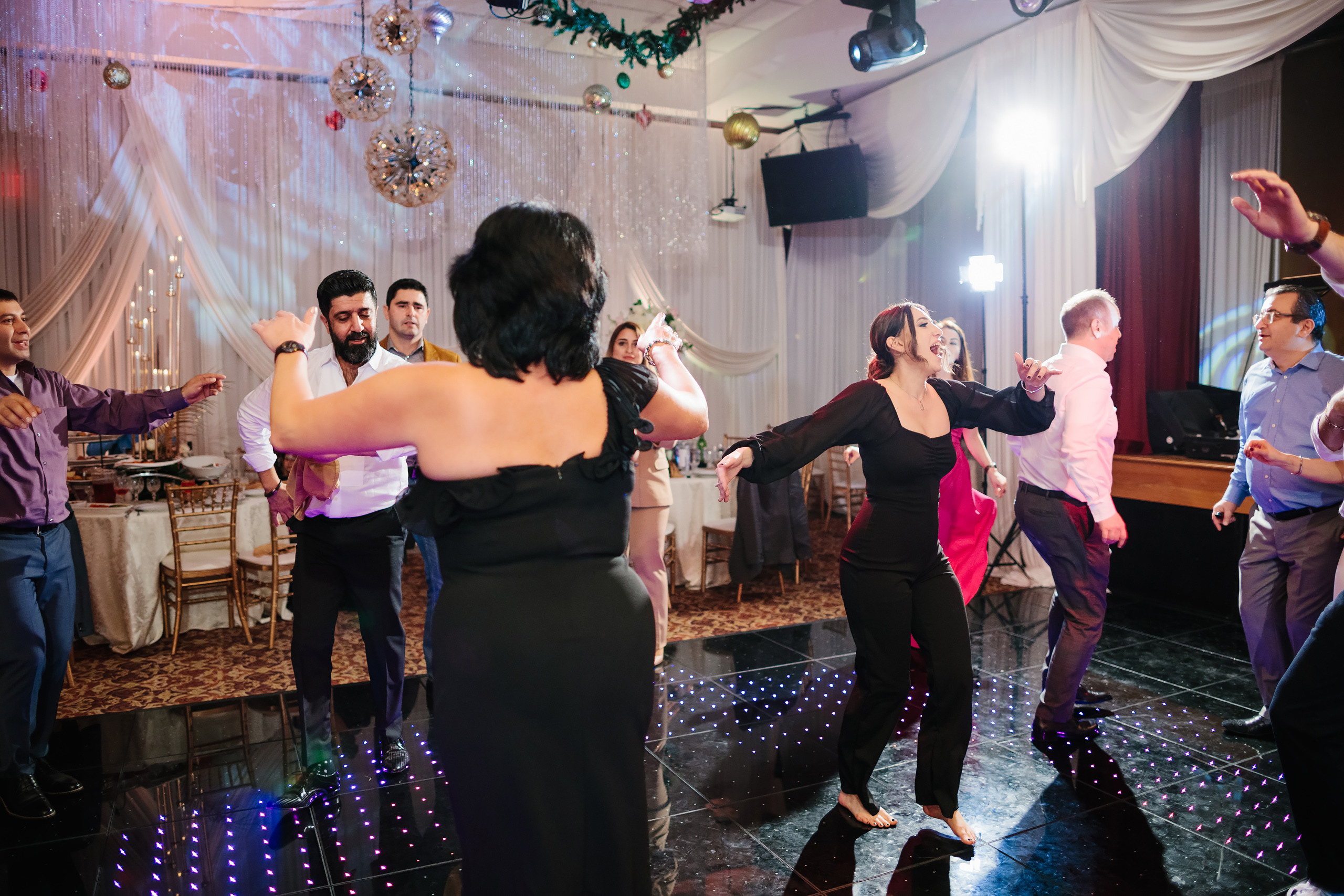 12.17.2021 Wedding. Wedding family event photographer in Chicago Nick Yushevich