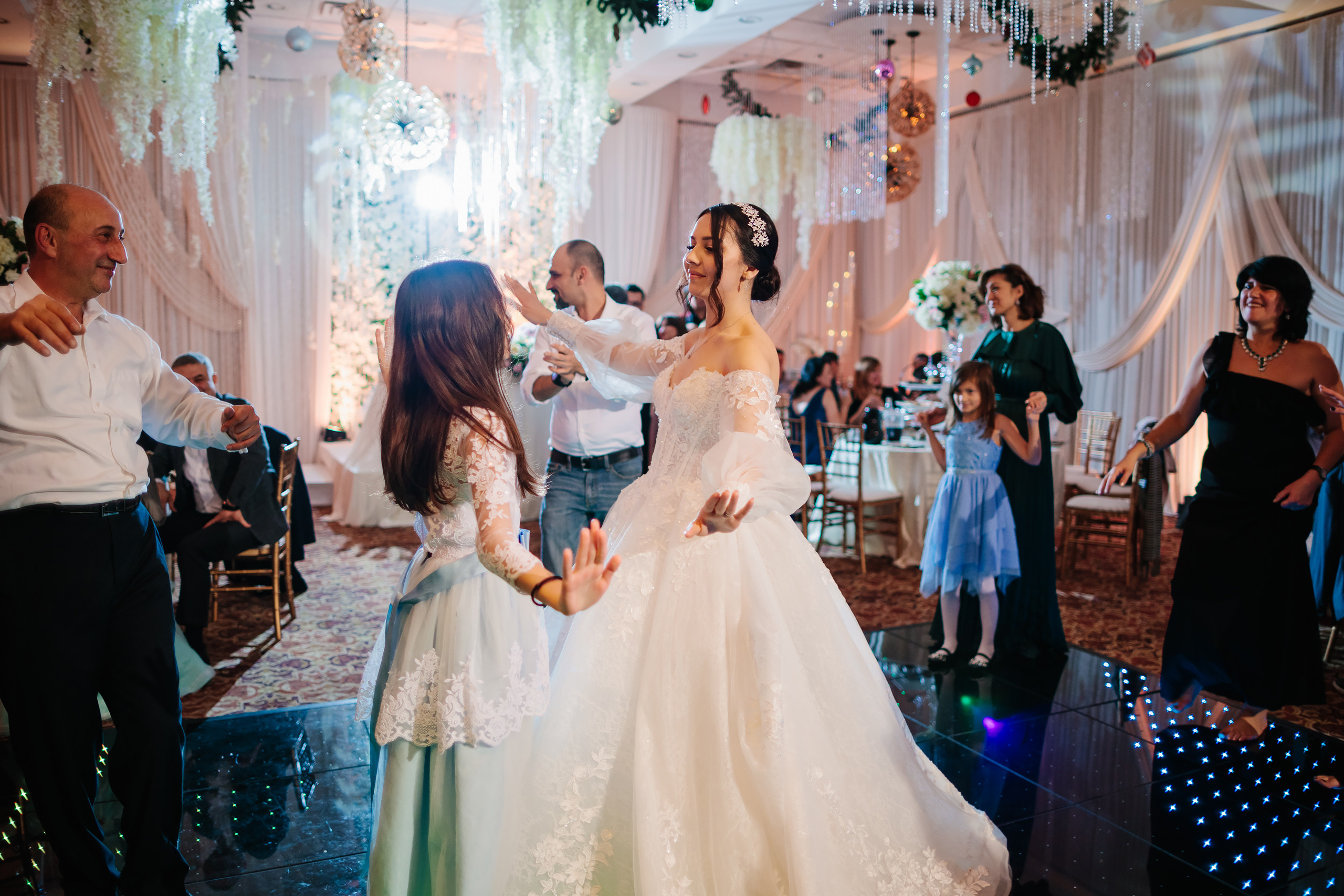 12.17.2021 Wedding. Wedding family event photographer in Chicago Nick Yushevich