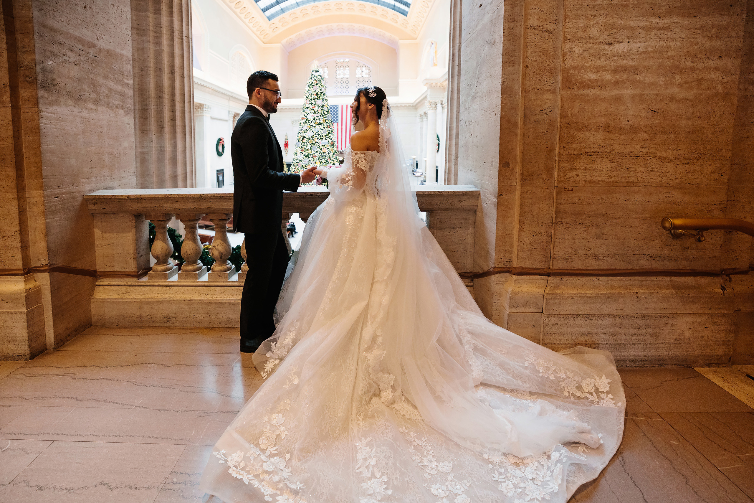 12.17.2021 Wedding. Wedding family event photographer in Chicago Nick Yushevich