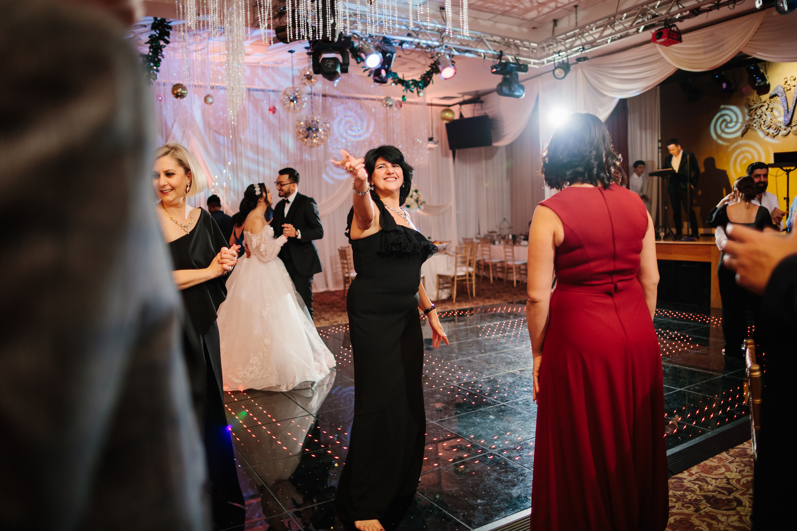 12.17.2021 Wedding. Wedding family event photographer in Chicago Nick Yushevich