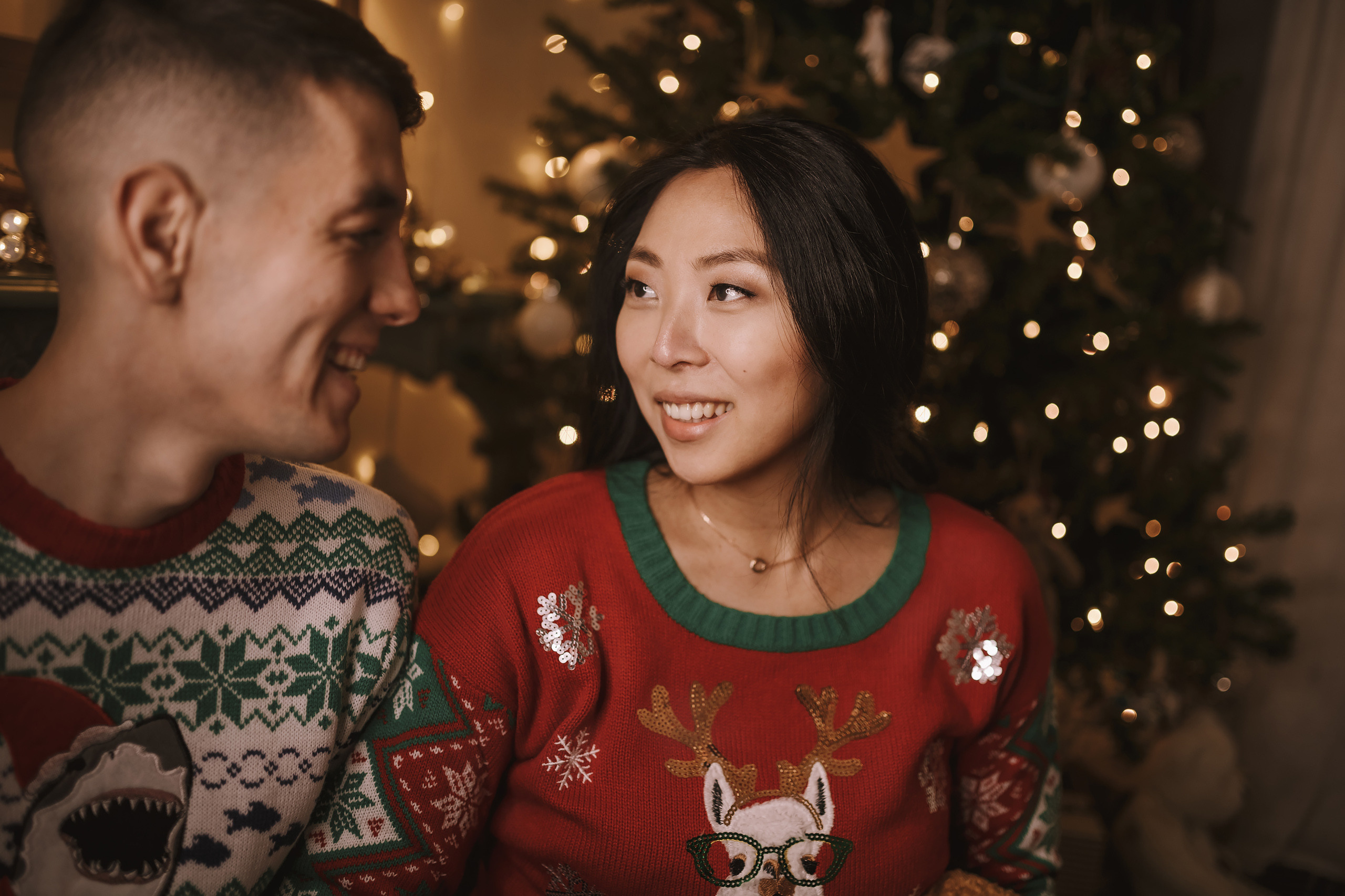 12192021 Christmas Photoshoot 16. Wedding family event photographer in Chicago Nick Yushevich