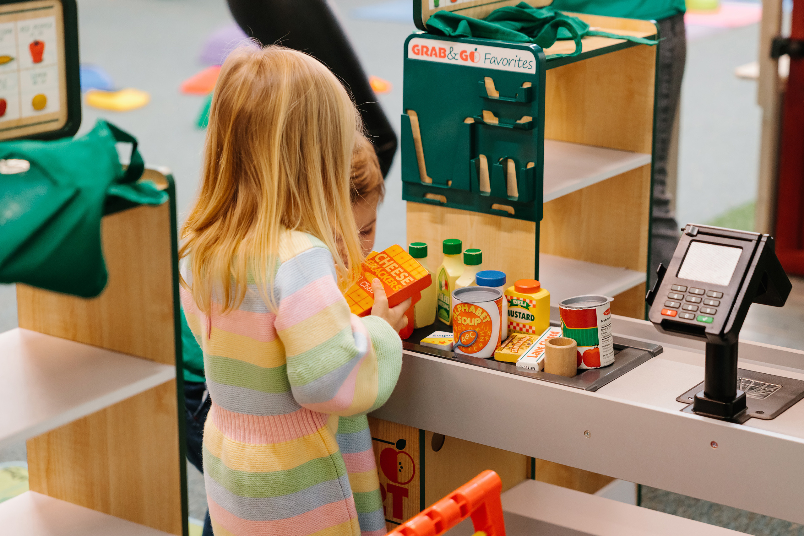 12.18.2021 Birthday Party. Wedding family event photographer in Chicago Nick Yushevich