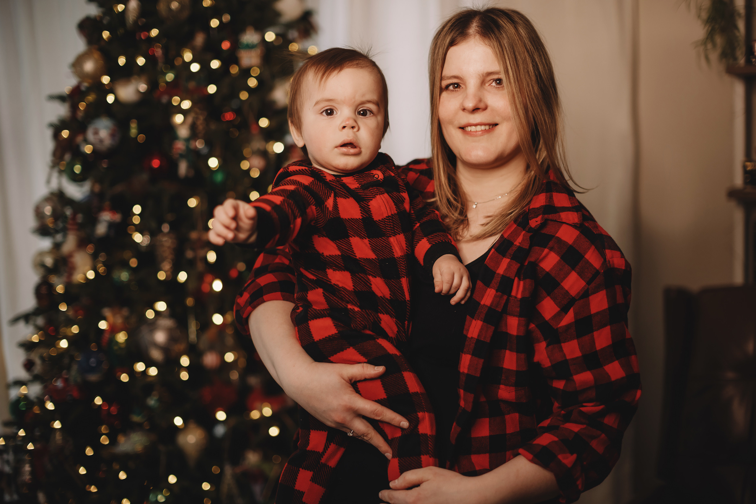 01302022 Christmas Photoshoot. Wedding family event photographer in Chicago Nick Yushevich