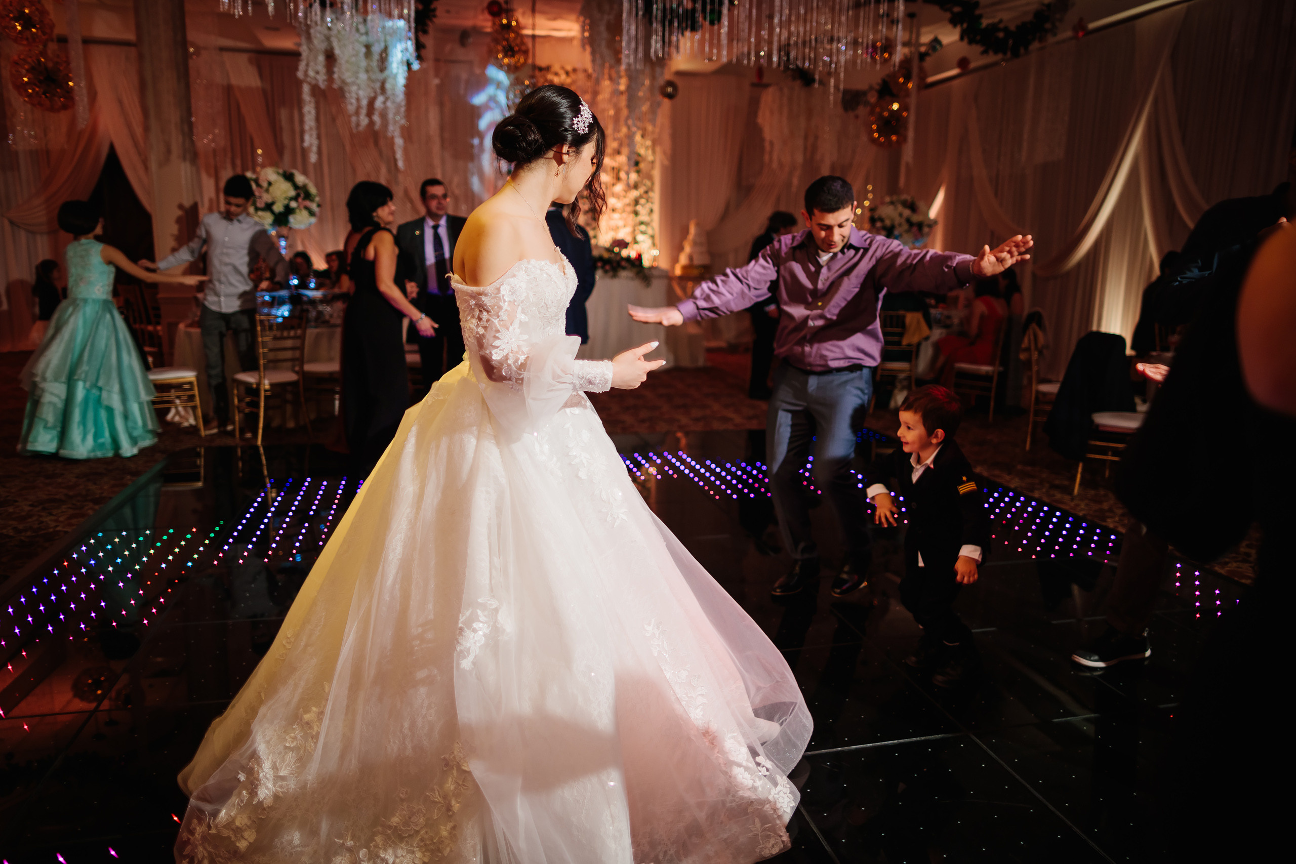 12.17.2021 Wedding. Wedding family event photographer in Chicago Nick Yushevich