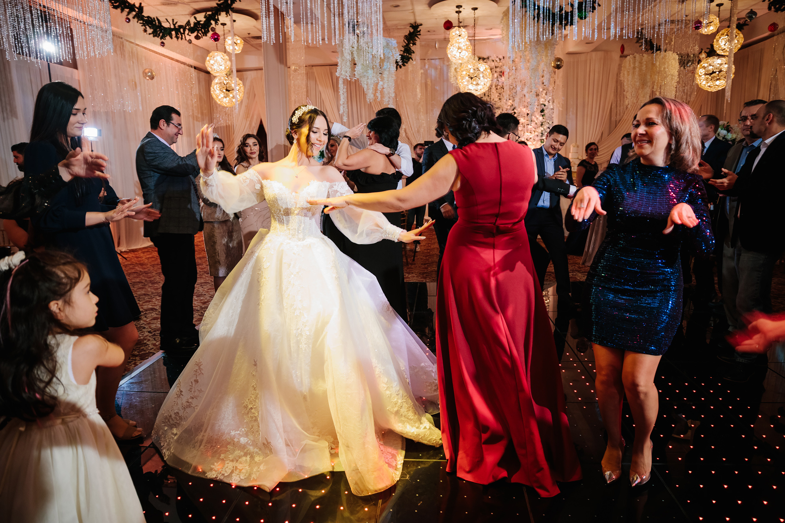 12.17.2021 Wedding. Wedding family event photographer in Chicago Nick Yushevich