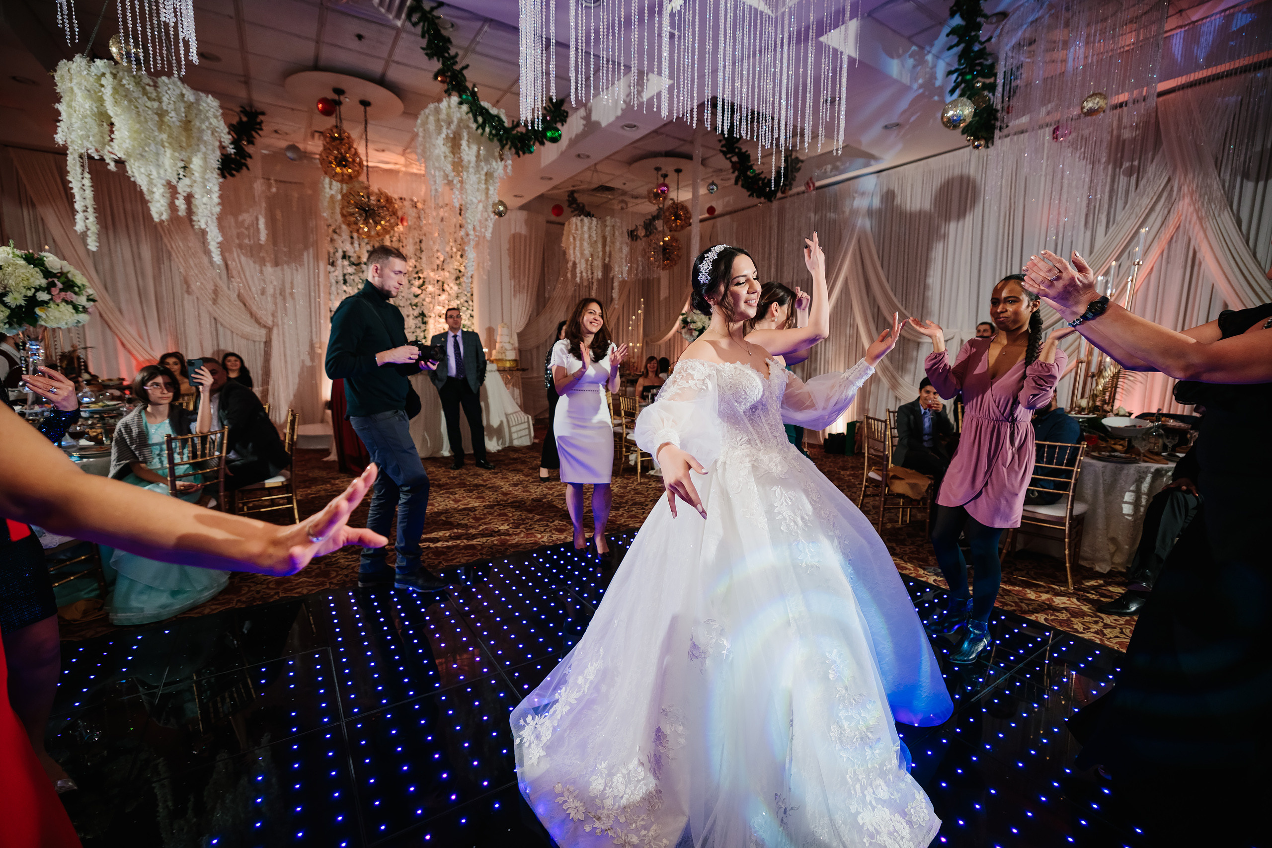 12.17.2021 Wedding. Wedding family event photographer in Chicago Nick Yushevich