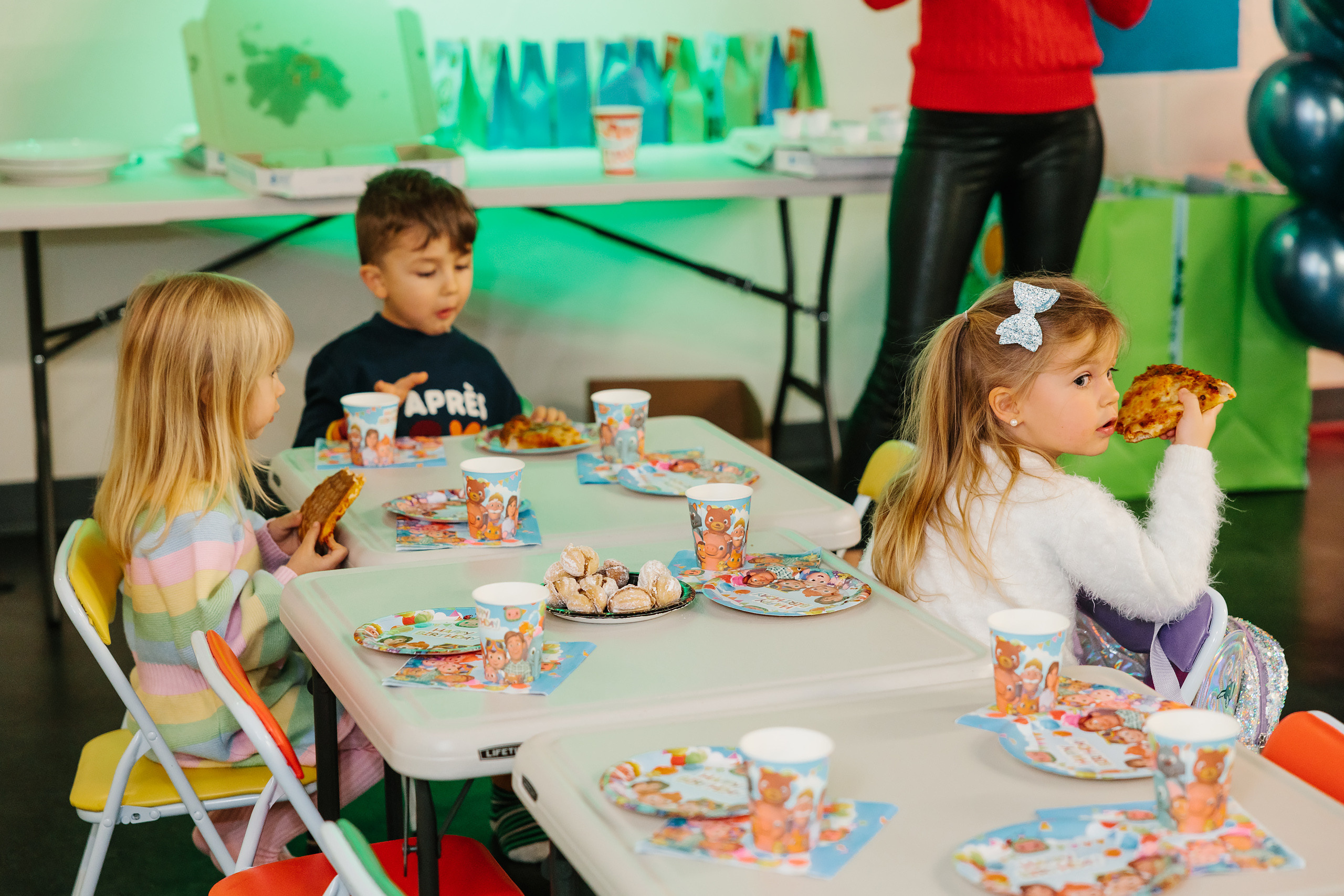 12.18.2021 Birthday Party. Wedding family event photographer in Chicago Nick Yushevich