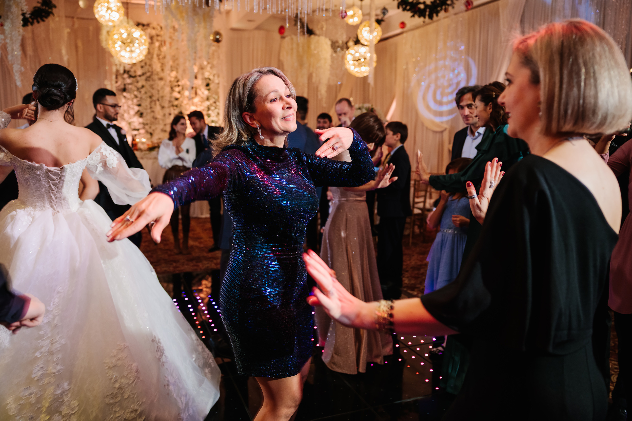 12.17.2021 Wedding. Wedding family event photographer in Chicago Nick Yushevich