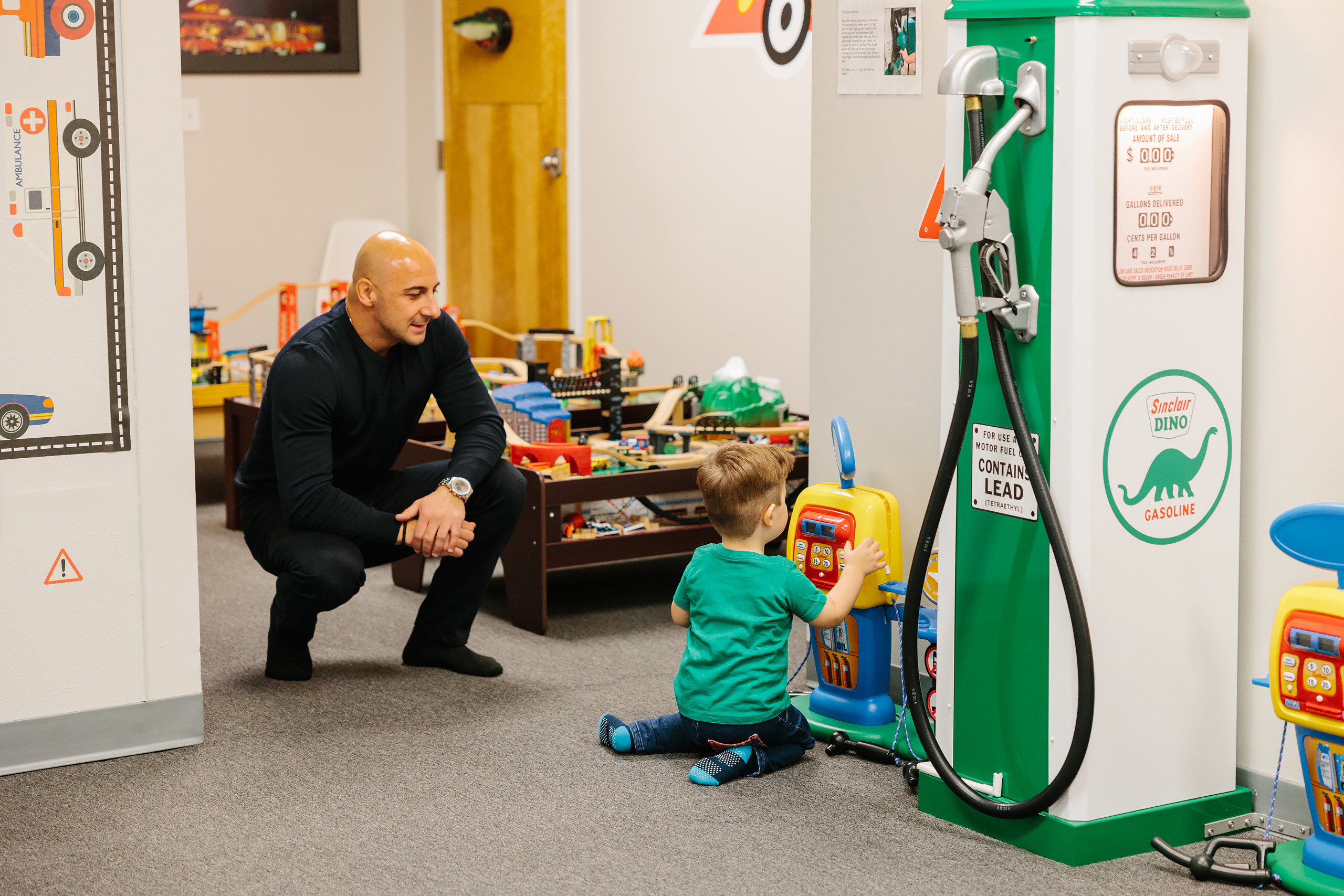 12.18.2021 Birthday Party. Wedding family event photographer in Chicago Nick Yushevich