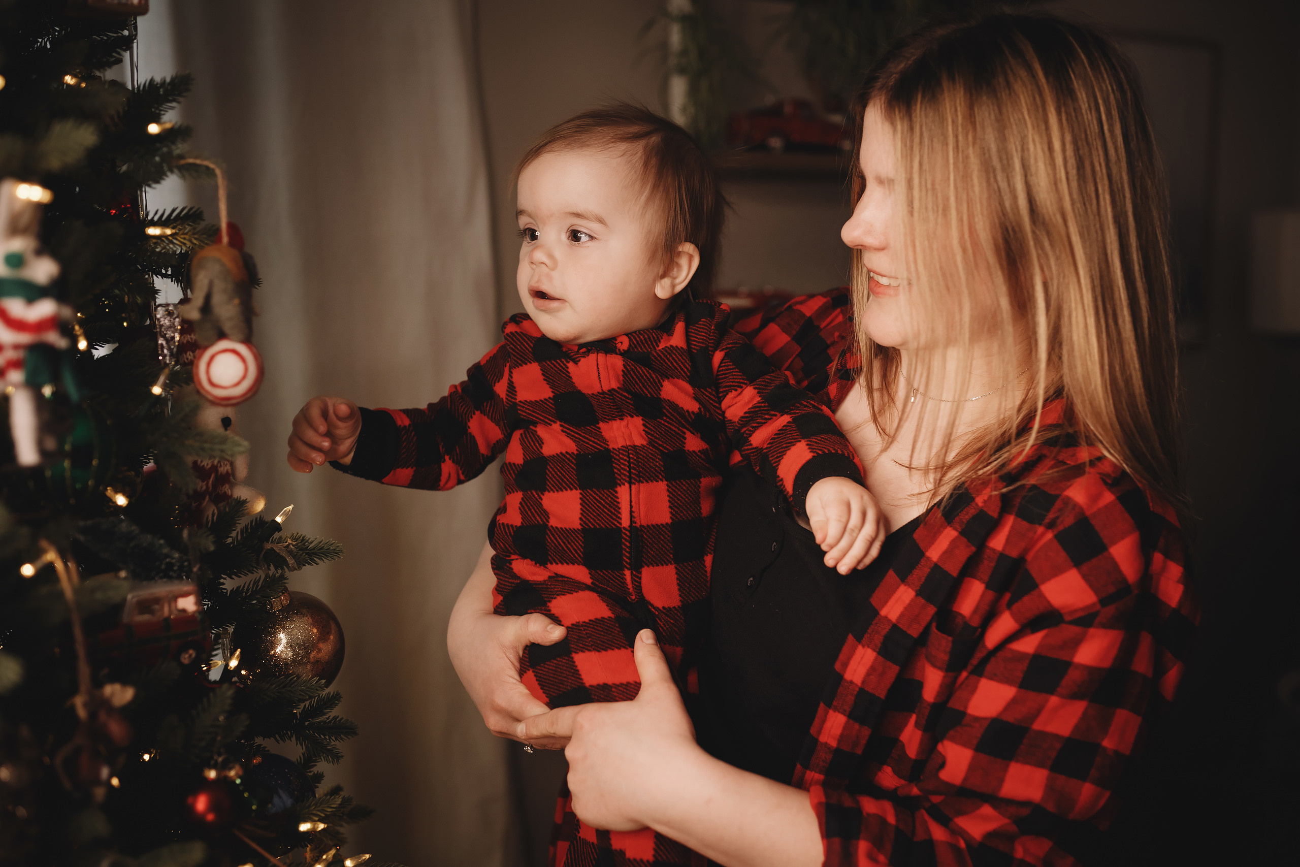 01302022 Christmas Photoshoot. Wedding family event photographer in Chicago Nick Yushevich