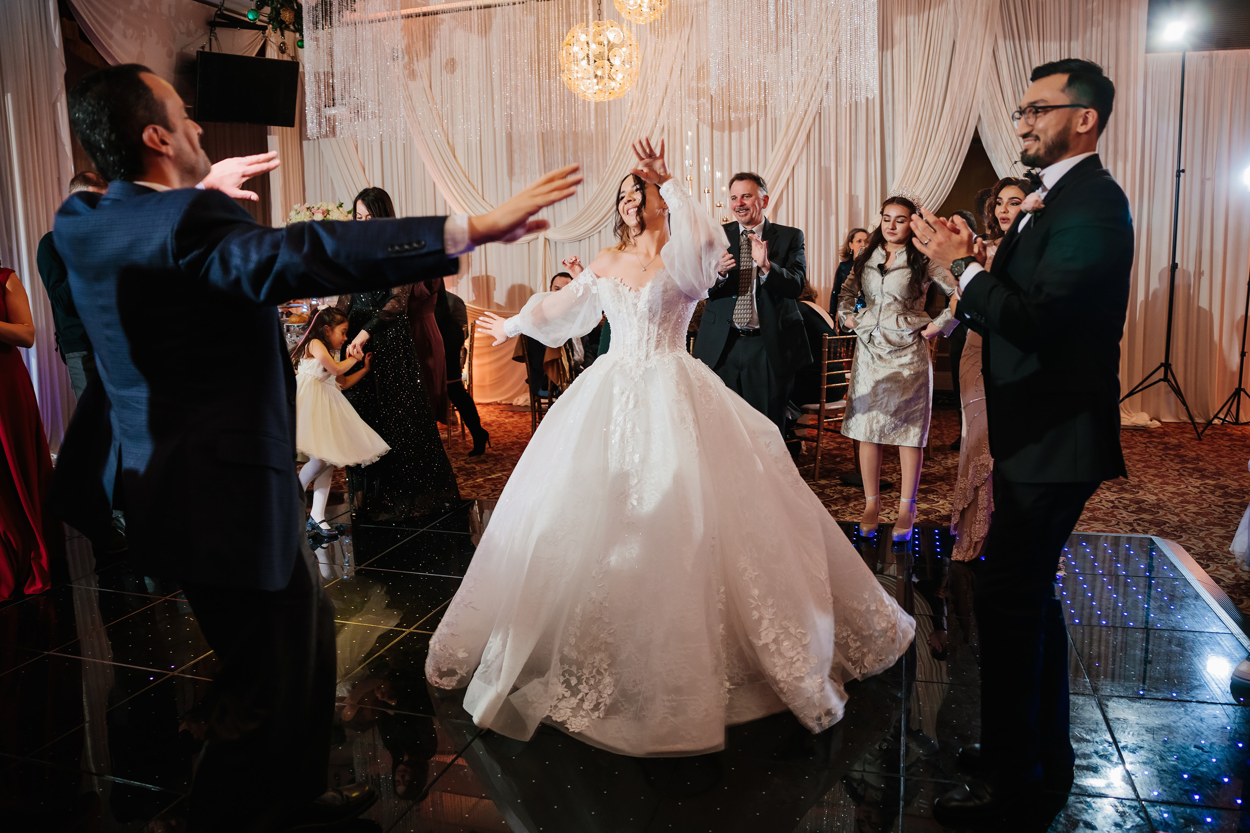 12.17.2021 Wedding. Wedding family event photographer in Chicago Nick Yushevich