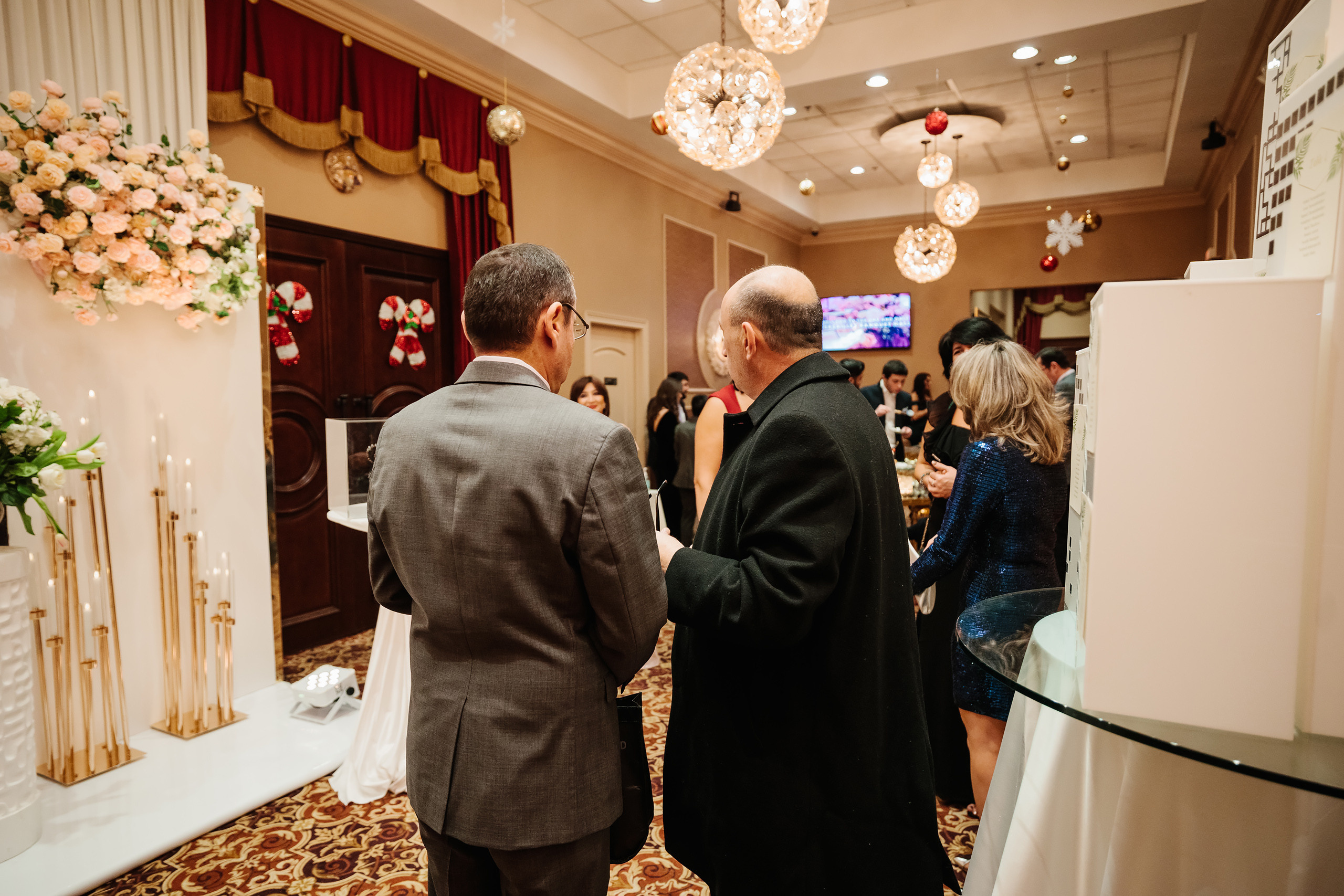 12.17.2021 Wedding. Wedding family event photographer in Chicago Nick Yushevich