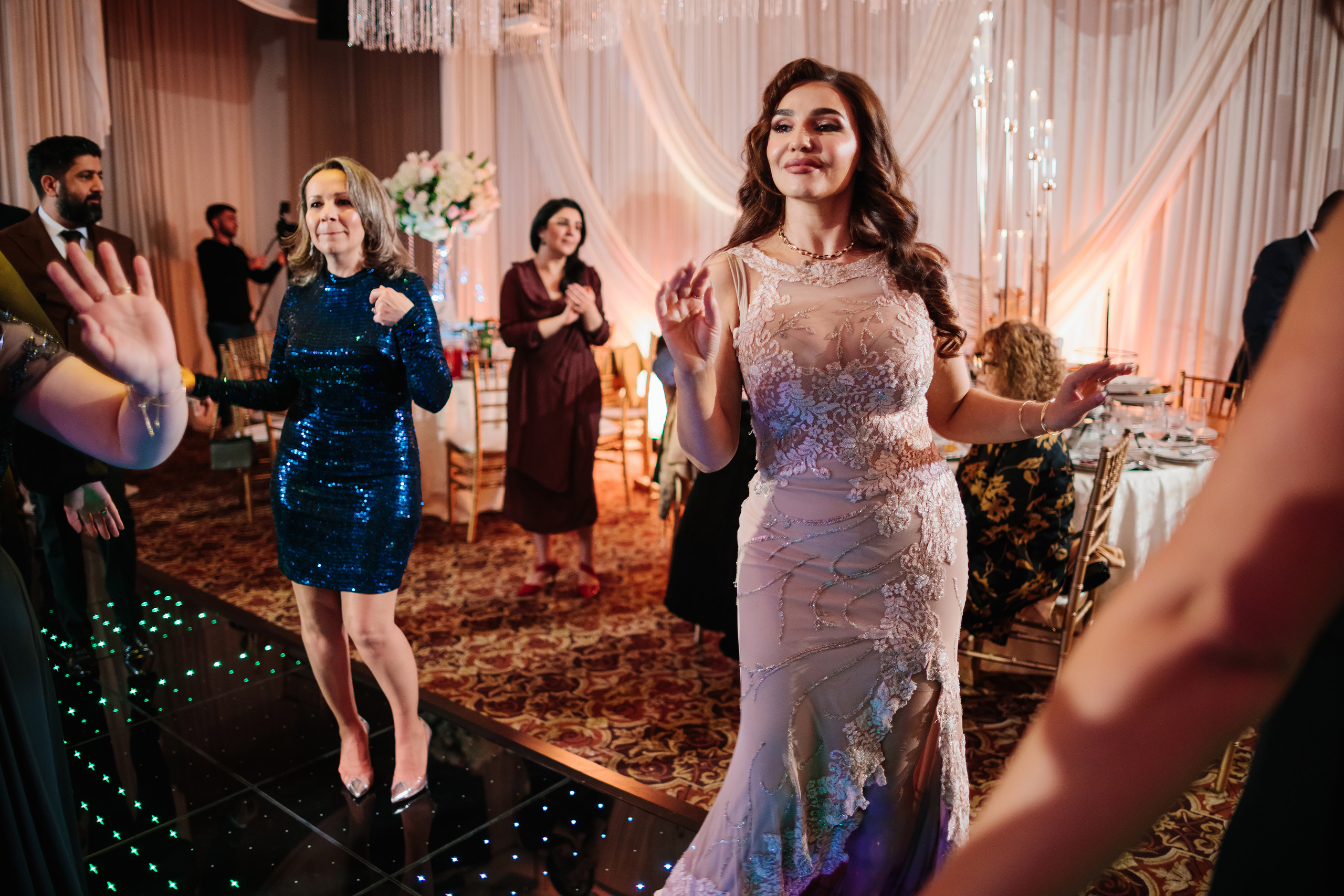 12.17.2021 Wedding. Wedding family event photographer in Chicago Nick Yushevich