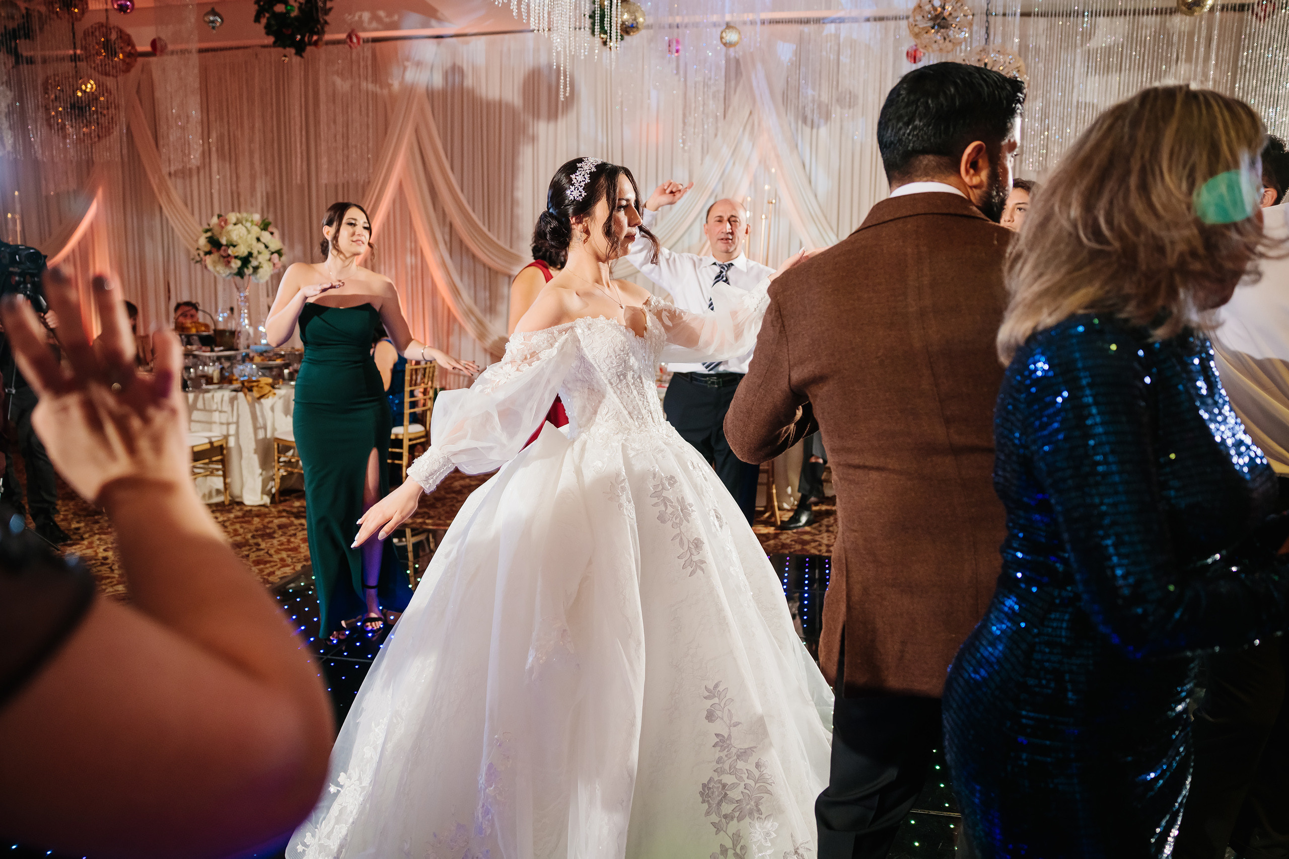 12.17.2021 Wedding. Wedding family event photographer in Chicago Nick Yushevich