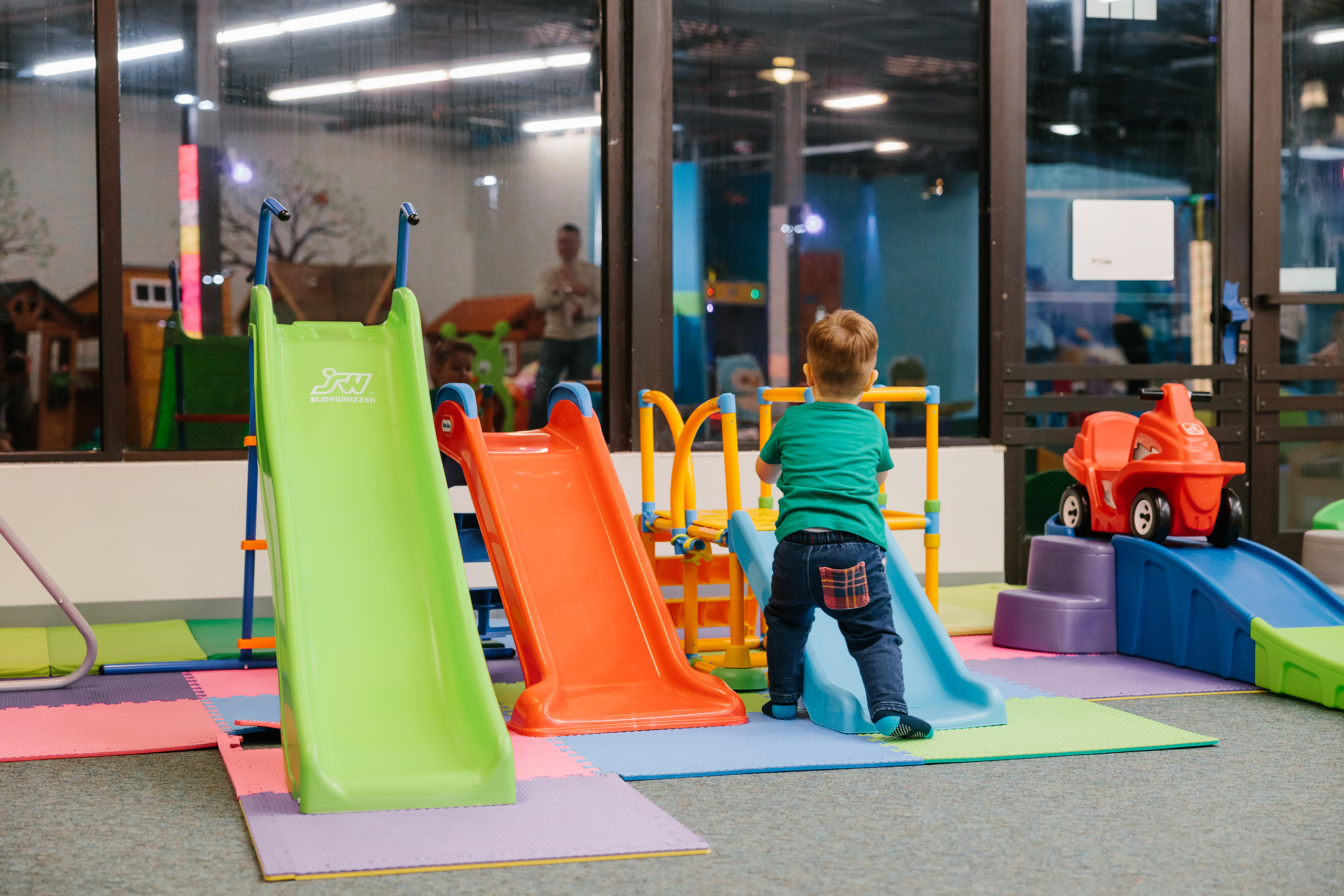 12.18.2021 Birthday Party. Wedding family event photographer in Chicago Nick Yushevich