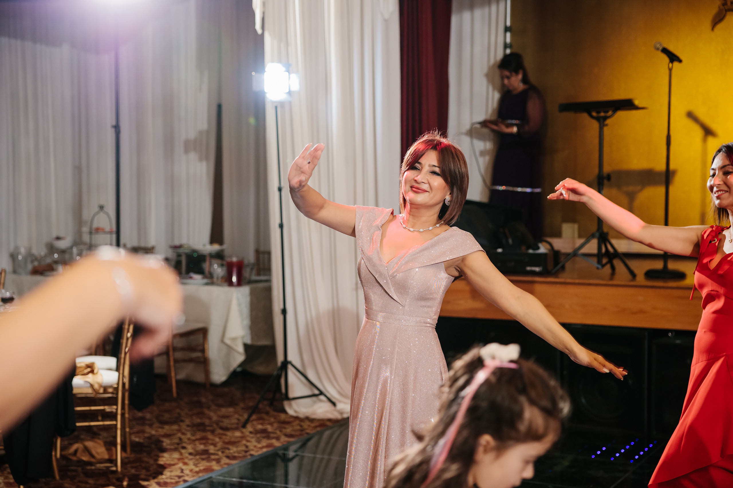 12.17.2021 Wedding. Wedding family event photographer in Chicago Nick Yushevich