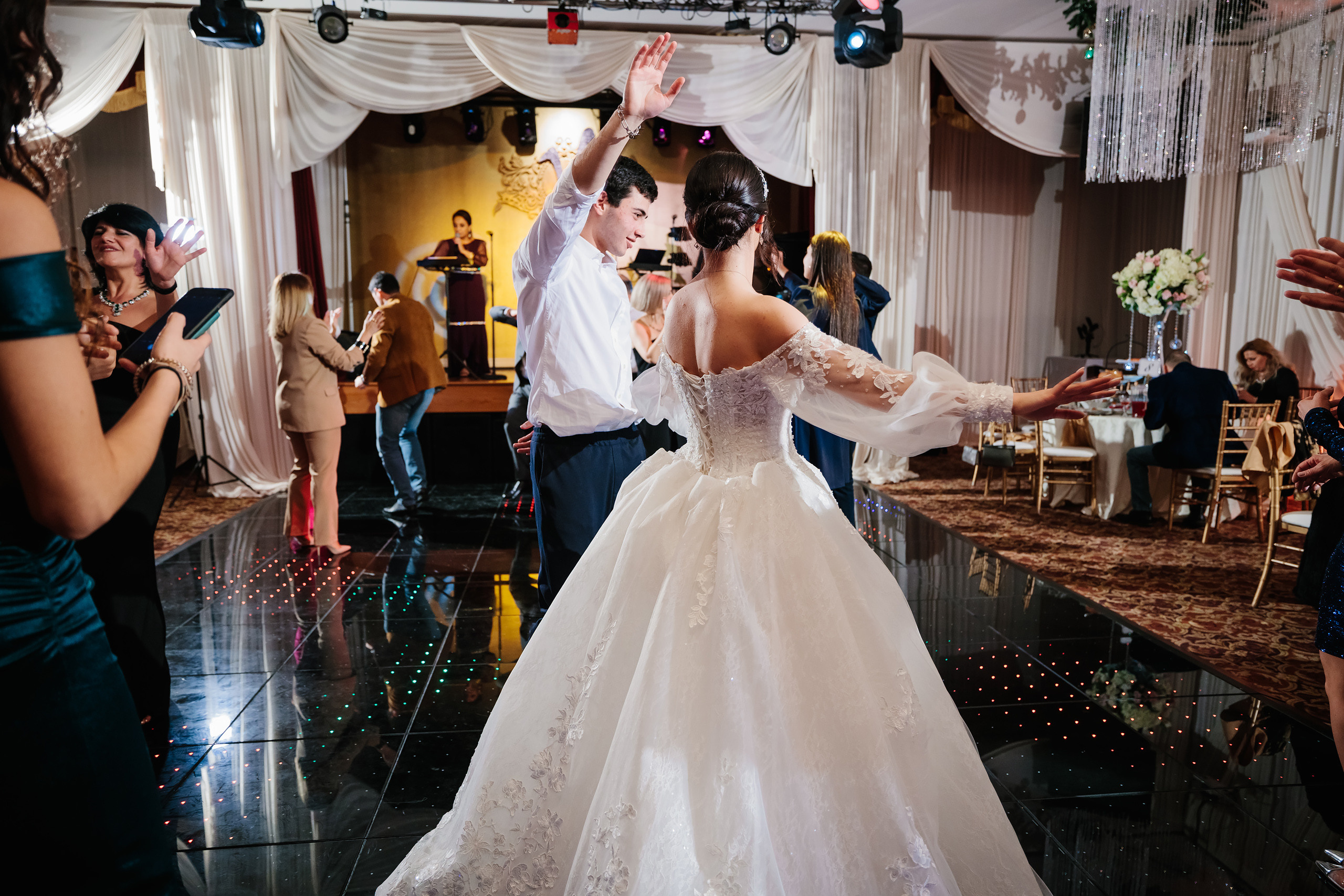 12.17.2021 Wedding. Wedding family event photographer in Chicago Nick Yushevich