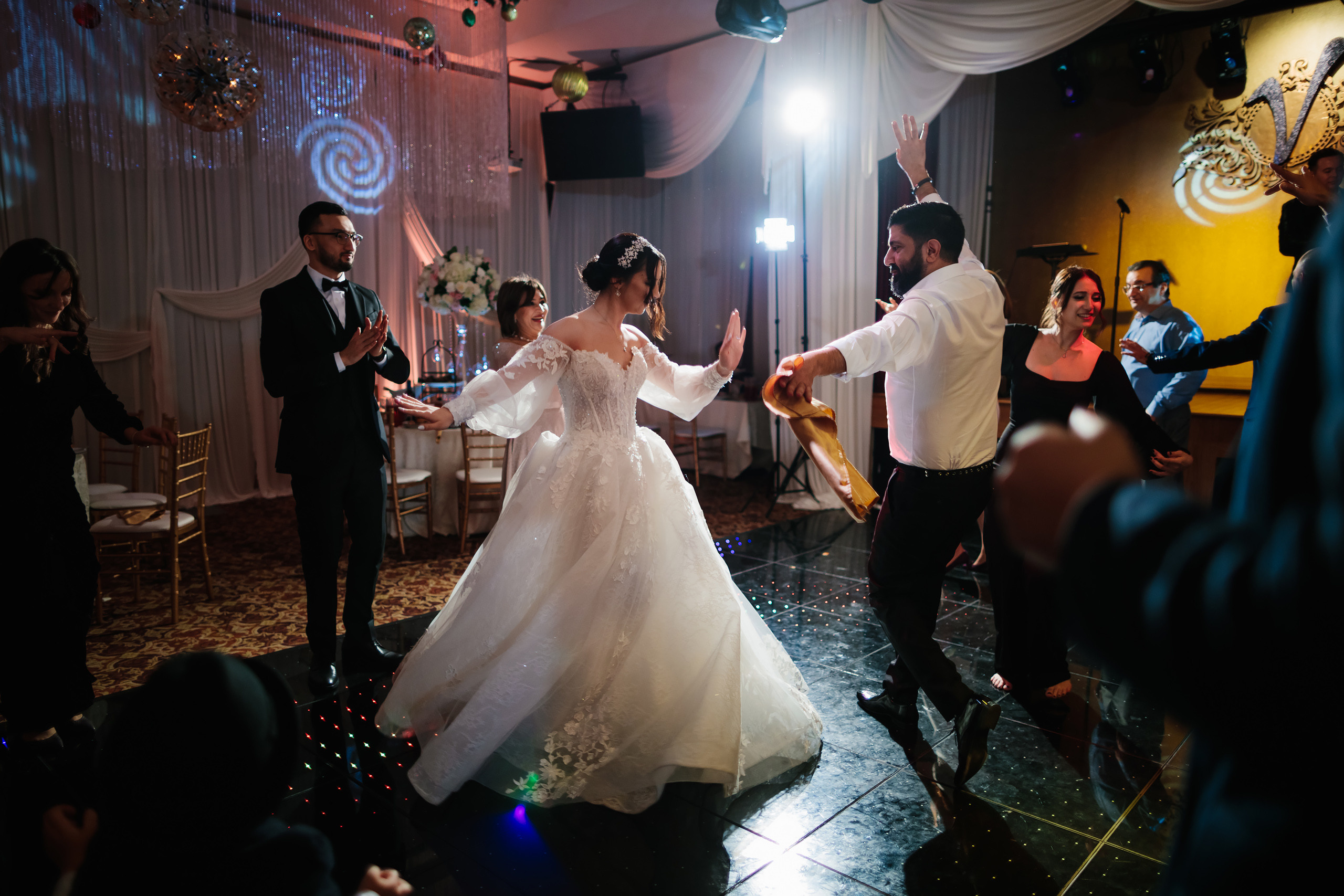 12.17.2021 Wedding. Wedding family event photographer in Chicago Nick Yushevich