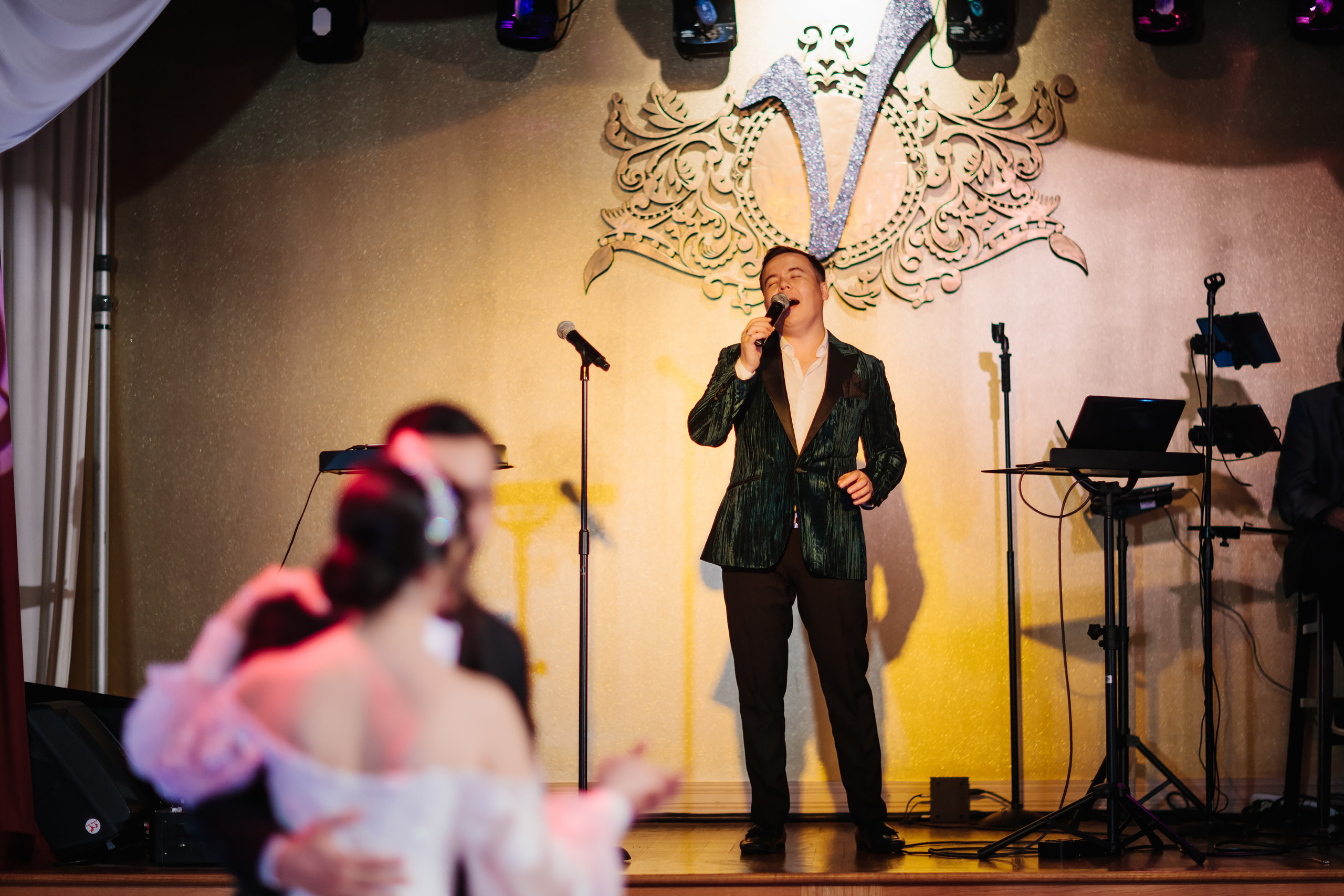 12.17.2021 Wedding. Wedding family event photographer in Chicago Nick Yushevich