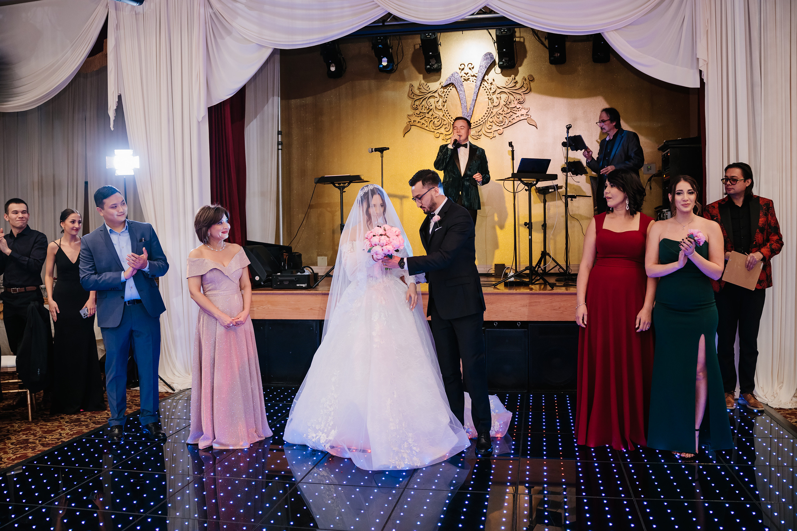 12.17.2021 Wedding. Wedding family event photographer in Chicago Nick Yushevich